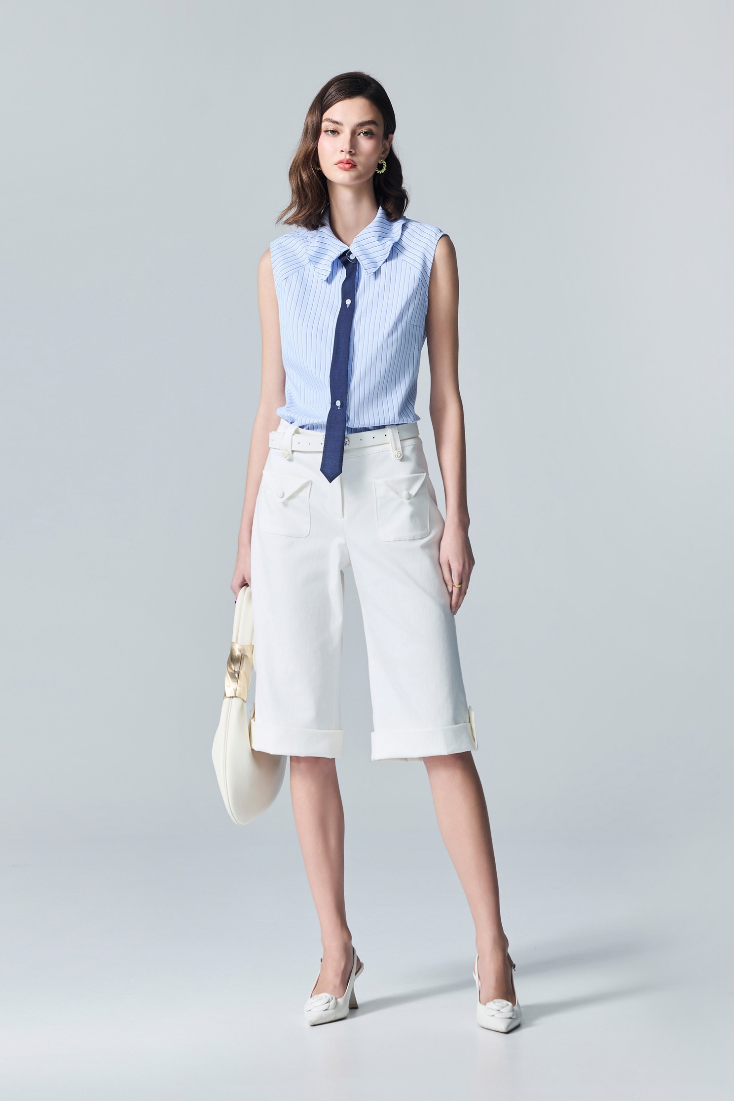 Cuffed Hem White Capri PantsCuffed Hem White Capri Pants,White pants,Shorts,Season (AW) Look,pants