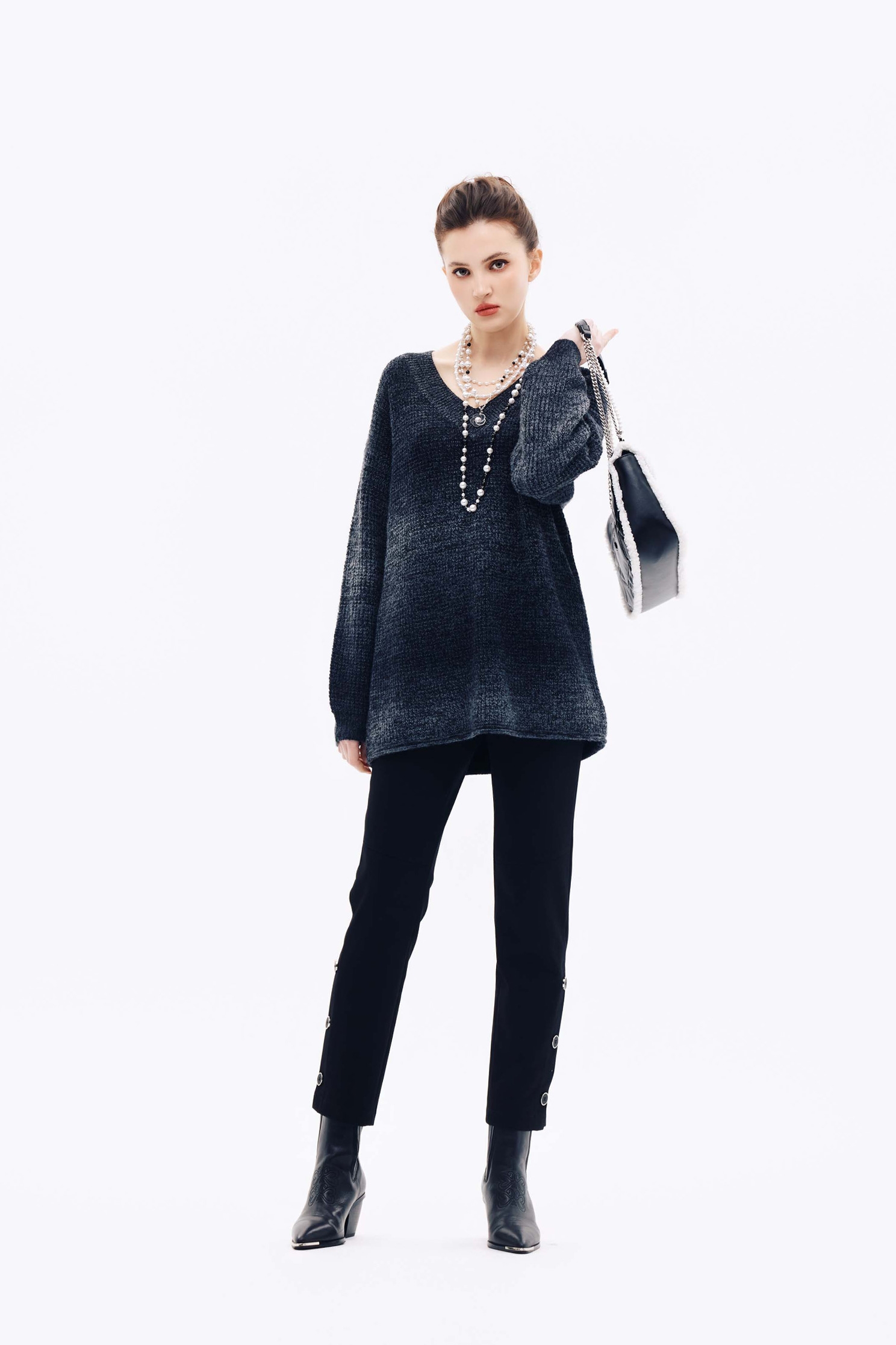 Black Fitted Pants With Side Slit DetailBlack Fitted Pants With Side Slit Detail,Office Looks,Season (AW) Look,Skinny pants,Skinny pants