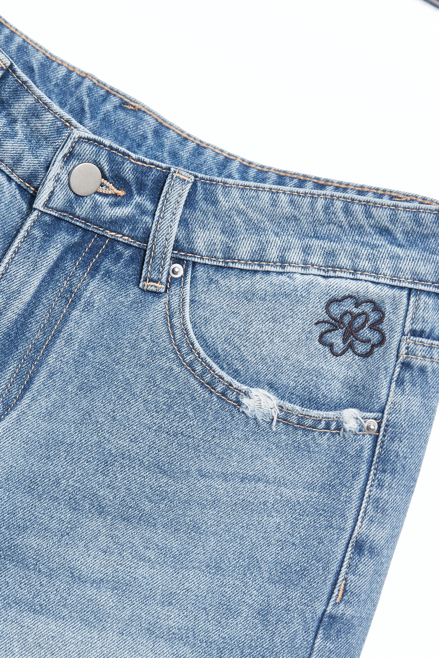 Fray Hem Denim BermudaFray Hem Denim Bermuda,Denim,Jeans,Shorts,Season (AW) Look,Embroidered,pants