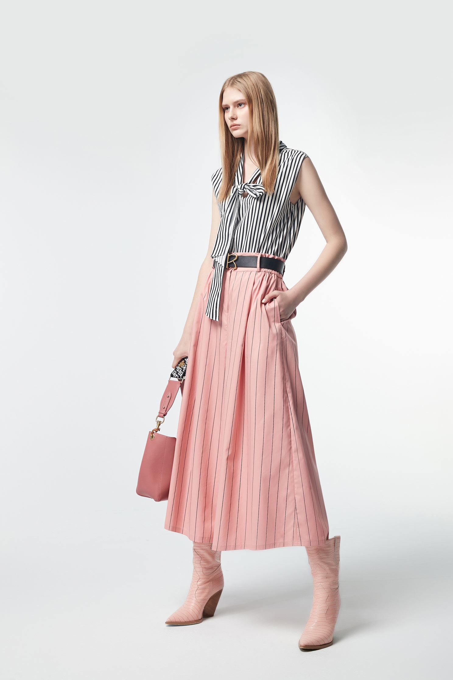 Stripe Printed CulottesStriped culottes,Cropped culottes,Culottes,Season (SS) Look,Stripe,Trends,Season (AW) Look,Pink,i Select,Culottes,Skorts,Travel with BFF