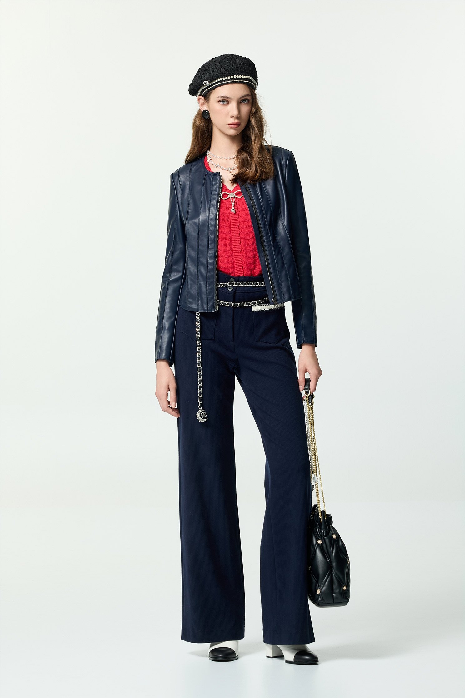 Navy Pants With Contrast White Pocket Trim DetailNavy Pants With Contrast White Pocket Trim Detail,Office Looks,Culottes,Season (AW) Look,Valentine,Culottes