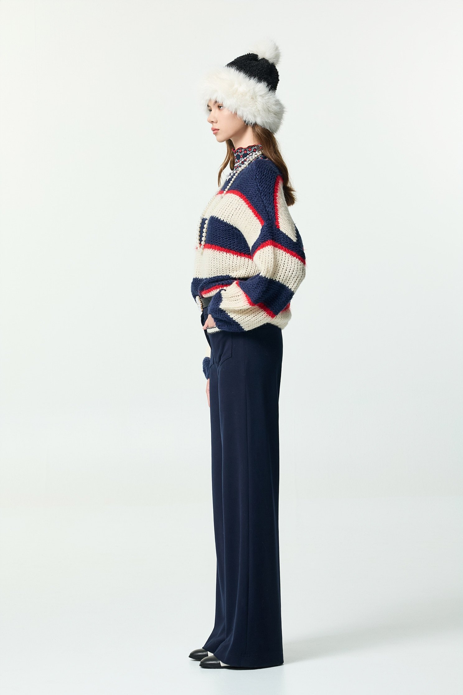 Navy Pants With Contrast White Pocket Trim DetailNavy Pants With Contrast White Pocket Trim Detail,Office Looks,Culottes,Season (AW) Look,Valentine,Culottes