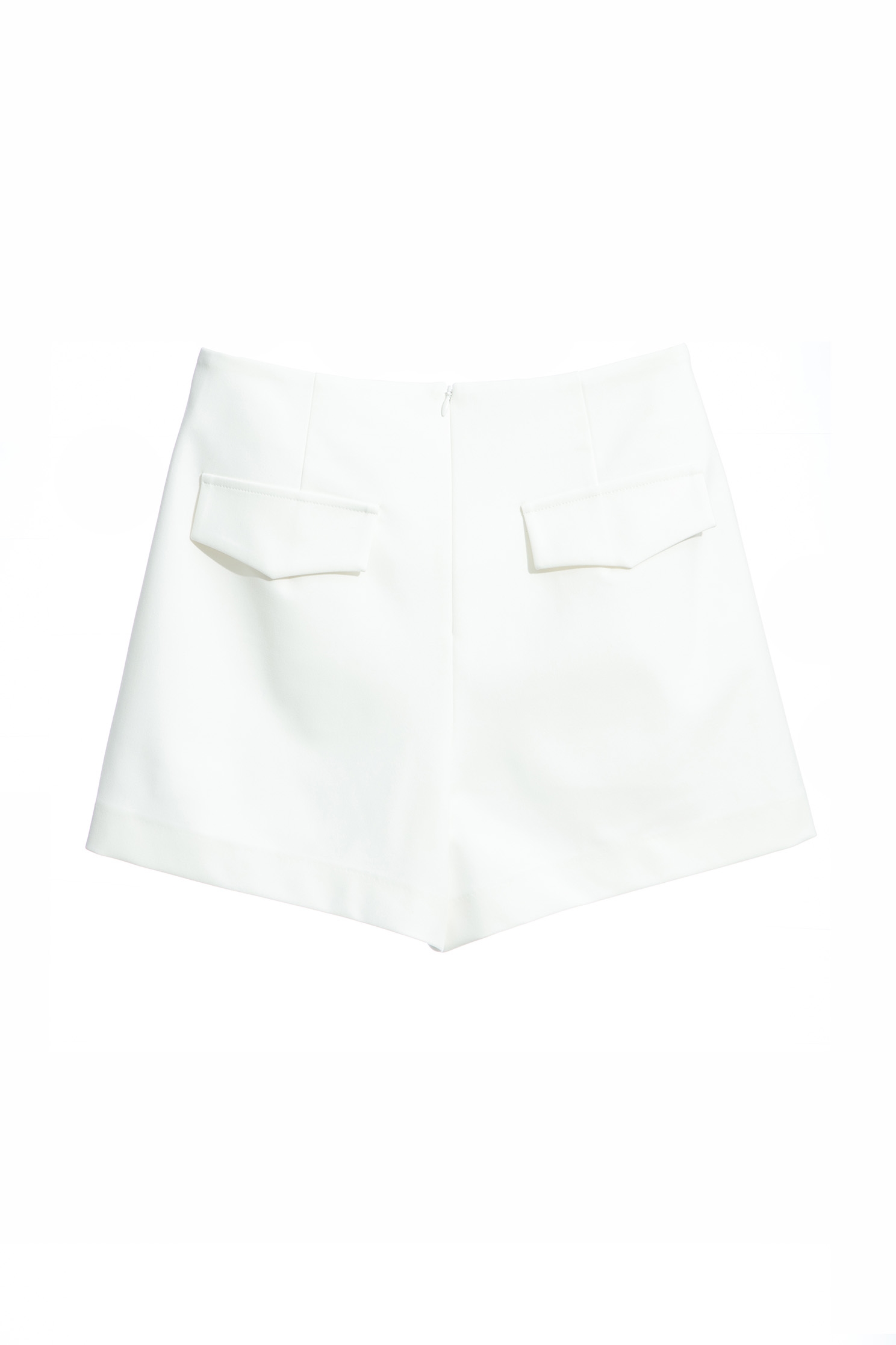Basic White Shorts With Fake Pocket DetailBasic White Shorts With Fake Pocket Detail,Season (SS) Look,Shorts,Back To Classic,Back To B/W