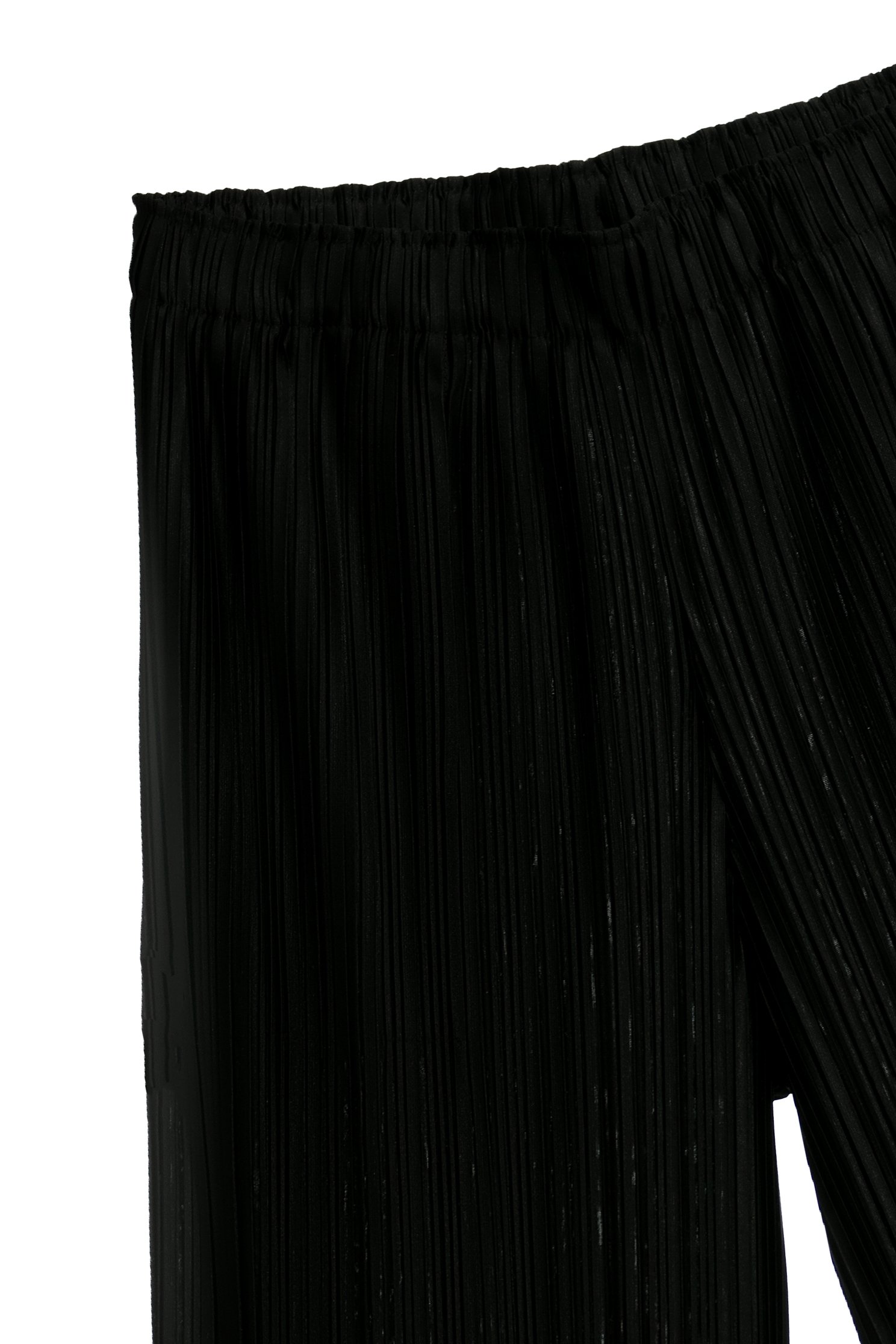 Full Pleated Elastic Waist Capri PantsFull Pleated Elastic Waist Capri Pants