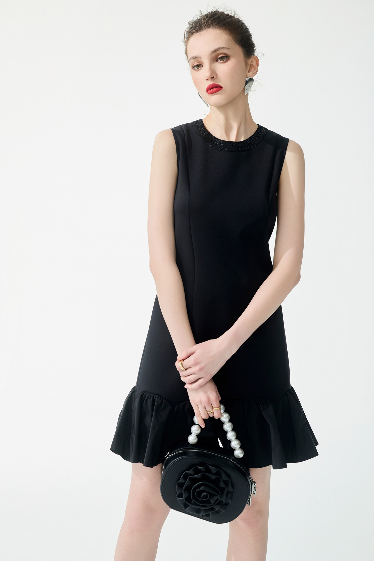 Taffeta Ruffle Detail Sleeveless DressTaffeta Ruffle Detail Sleeveless Dress,Dresses,Season (SS) Look,Black dresses