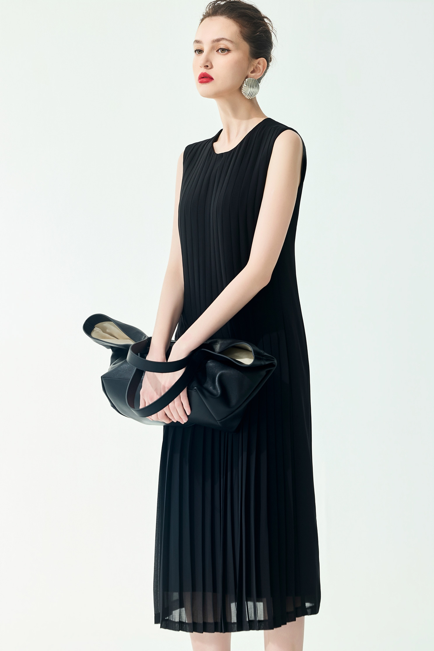 Pleated Sleeveless DressPleated Sleeveless Dress,Dresses,sleeveless tops,Season (SS) Look,sleeveless tops,Chiffon,Black dresses