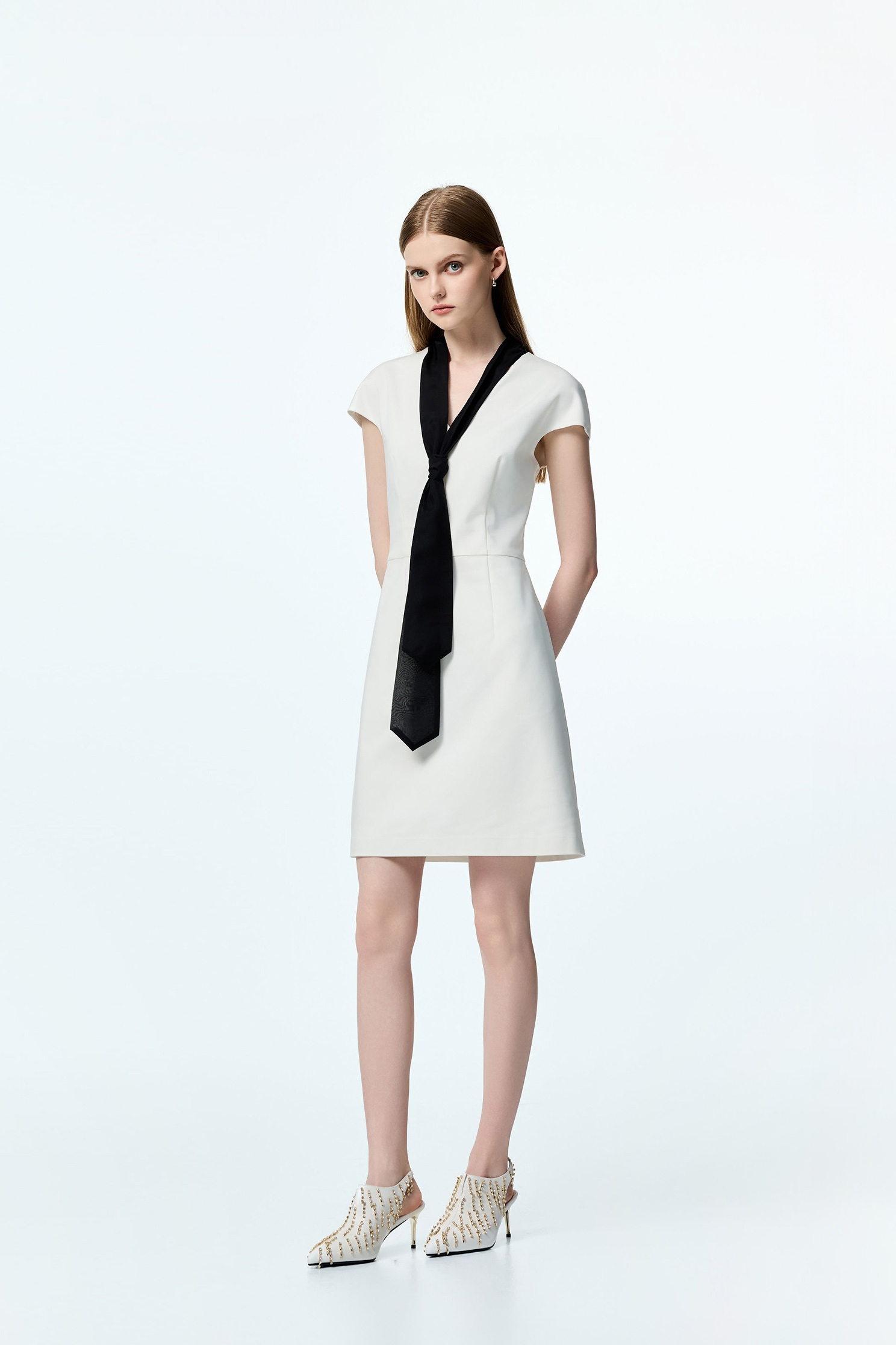Contrast Black Scarf Short Sleeve DressContrast Black Scarf Short Sleeve Dress,Dresses,White dresses,Season (AW) Look