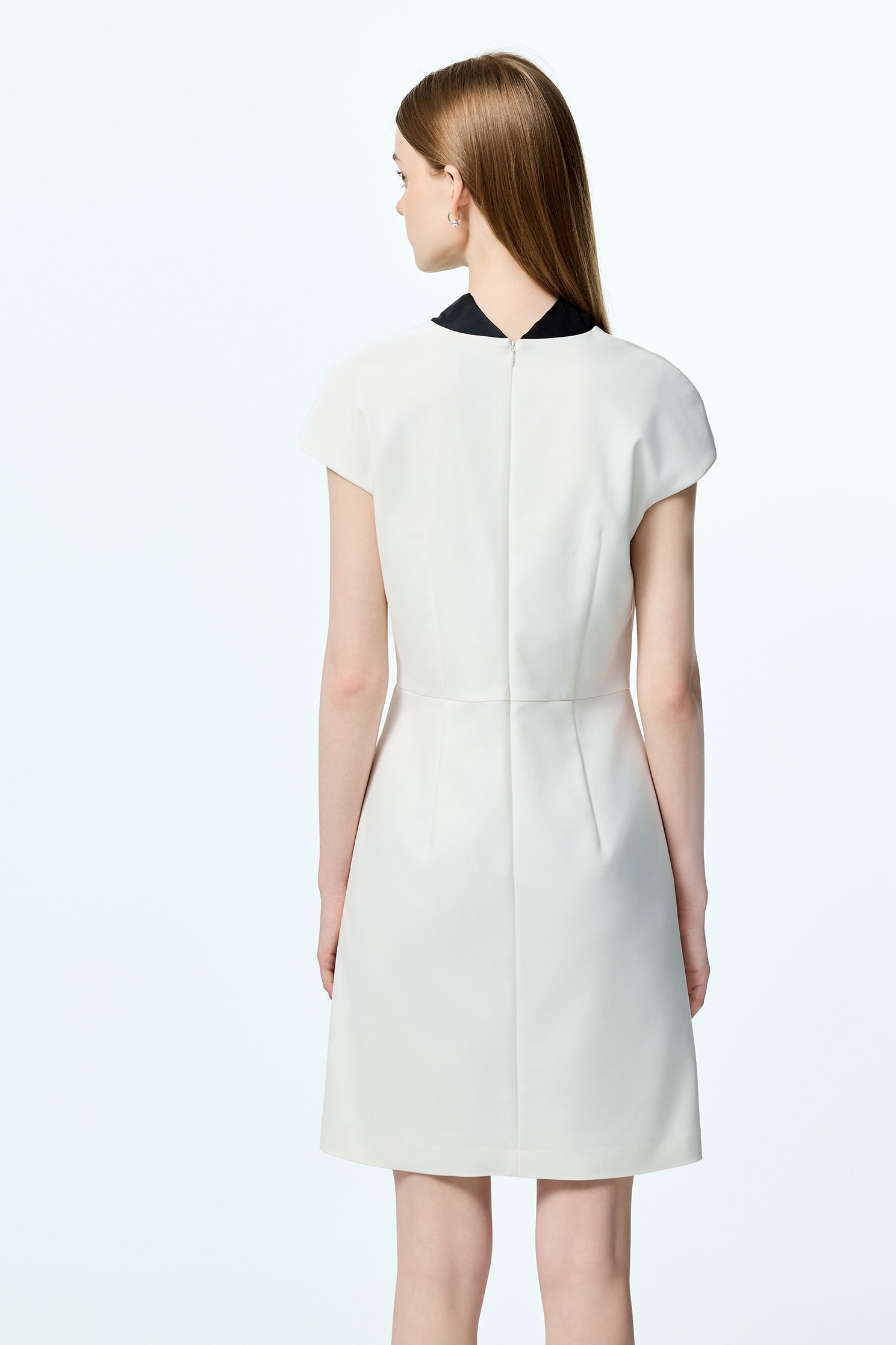 Contrast Black Scarf Short Sleeve DressContrast Black Scarf Short Sleeve Dress,Dresses,White dresses,Season (AW) Look