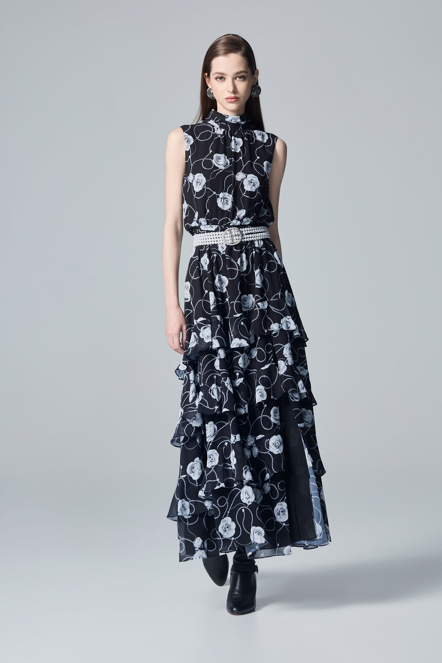Rose Print Maxi Sleeveless DressRose Print Maxi Sleeveless Dress,U-neck dresses,Dresses,Casual dresses,Chiffon dresses,Sleeveless dresses,pearl,Floral dresses,Season (AW) Look,Maxi dresses,Chiffon,Chiffon dresses,Black dresses