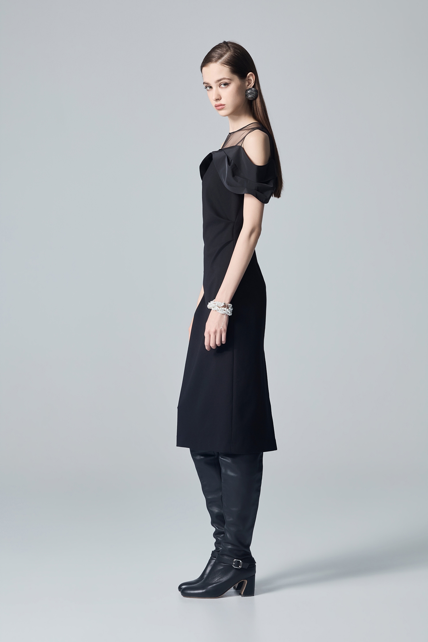 Classic Cold Shoulder Sheath DressClassic Cold Shoulder Sheath Dress,boatneckdresses,Dresses,Chiffon dresses,Sleeveless dresses,Season (AW) Look,Tulle skirts,Chiffon dresses,Black dresses