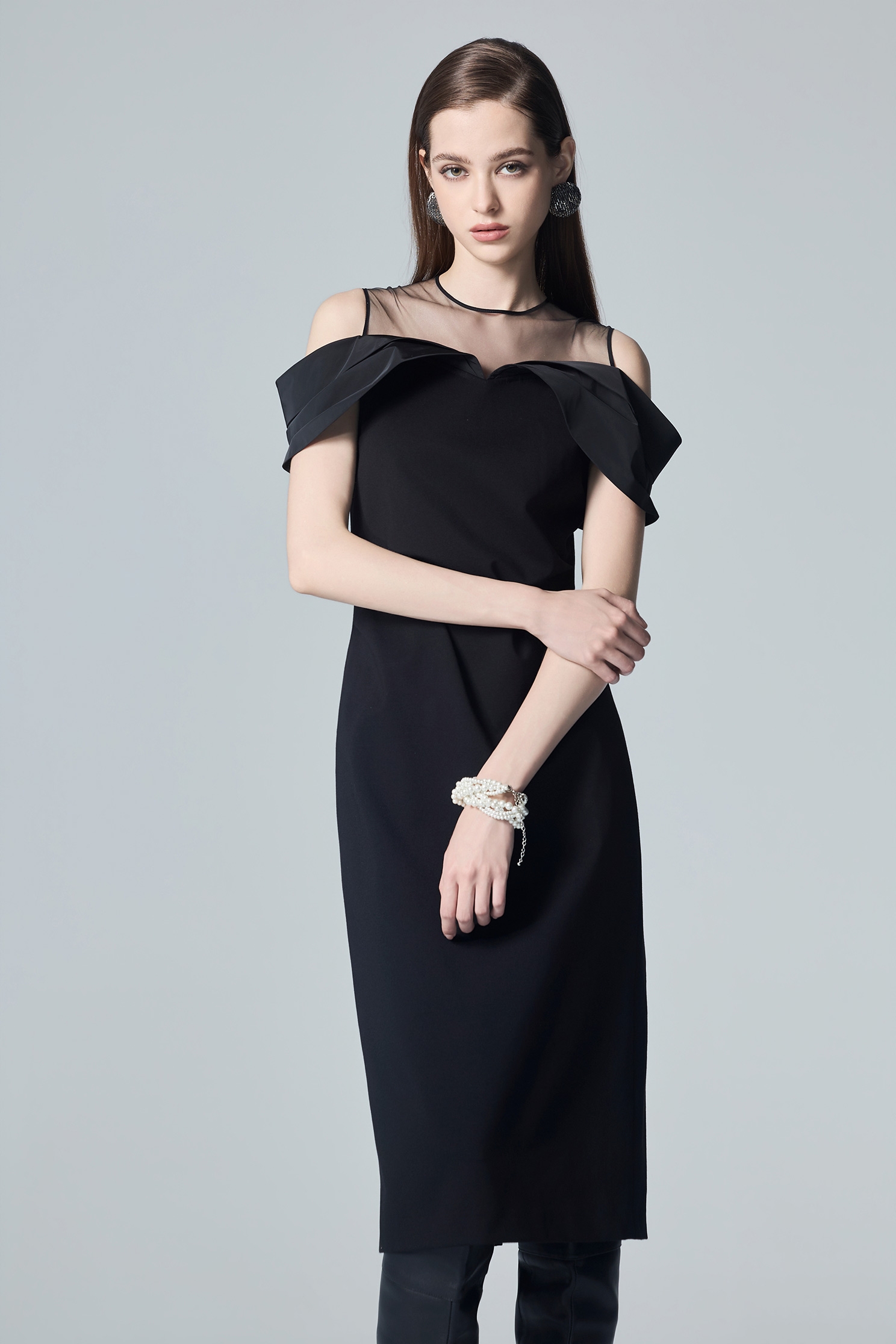 Classic Cold Shoulder Sheath DressClassic Cold Shoulder Sheath Dress,boatneckdresses,Dresses,Chiffon dresses,Sleeveless dresses,Season (AW) Look,Tulle skirts,Chiffon dresses,Black dresses