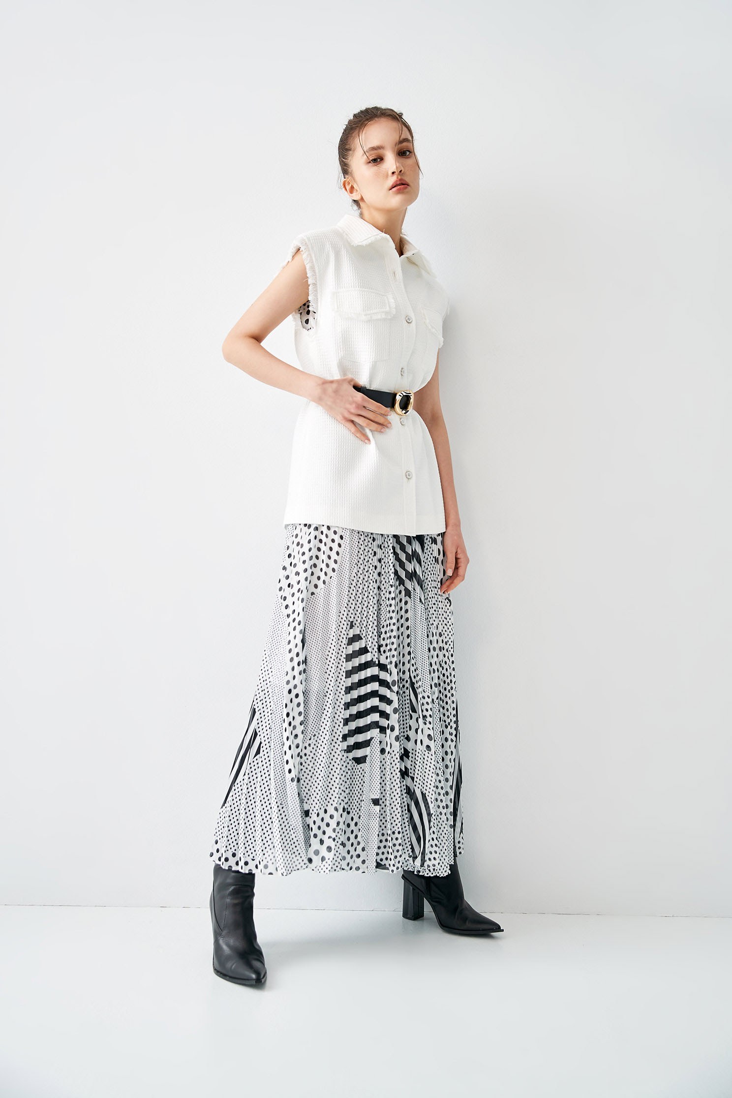 Contrast Dotted With Stripe Printed DressBlack and white dot chiffon long dress,Dresses,Printed dresses,Chiffon dresses,Season (SS) Look,mothergift,dotcollection,White dresses,iROO LIVE,sleeveless tops,Cutwork details dresses,dresses,Long sleeve dresses,Chiffon,Chiffon dresses