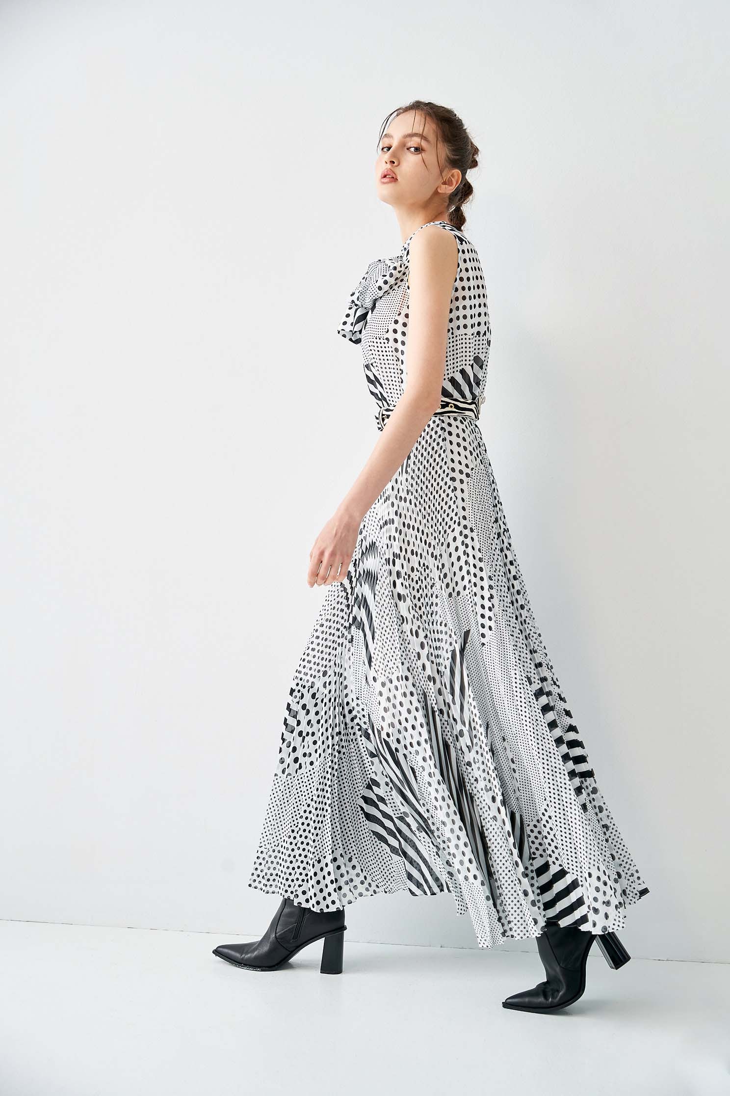 Contrast Dotted With Stripe Printed DressBlack and white dot chiffon long dress,Dresses,Printed dresses,Chiffon dresses,Season (SS) Look,mothergift,dotcollection,White dresses,iROO LIVE,sleeveless tops,Cutwork details dresses,dresses,Long sleeve dresses,Chiffon,Chiffon dresses