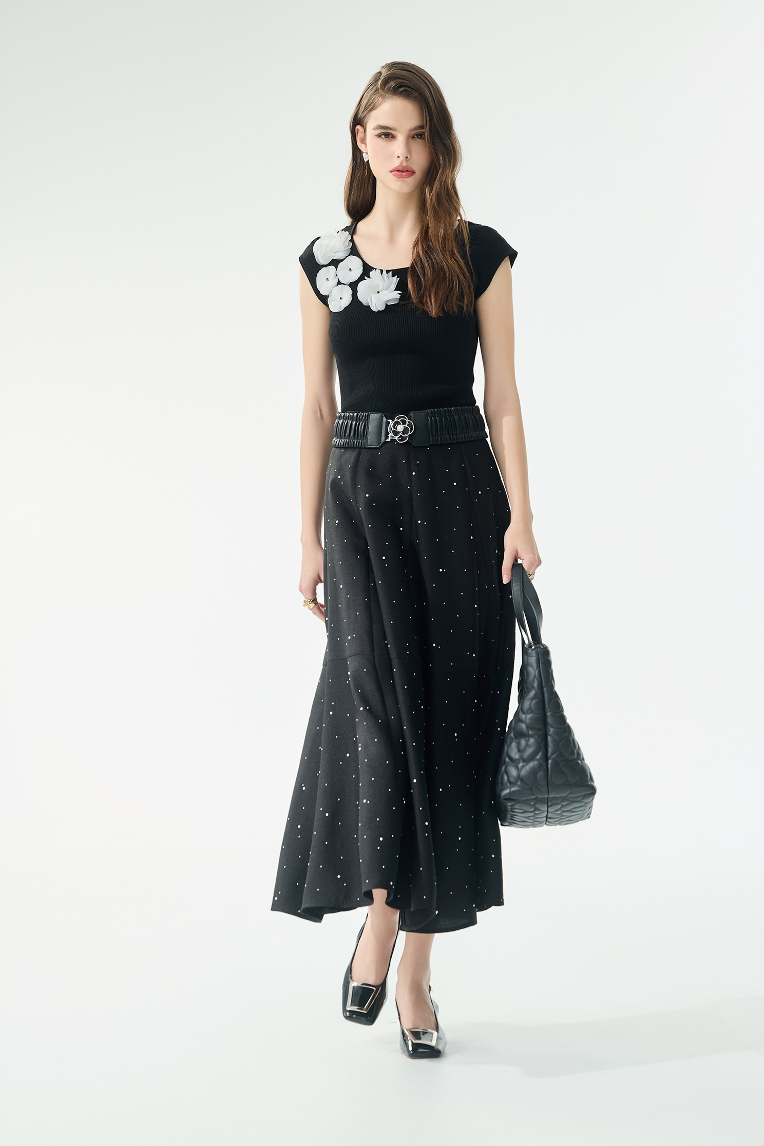 Contrast 3-D Floral Detail Knit VestContrast 3-D Floral Detail Knit Vest,sleeveless tops,Season (SS) Look,Stripe,sleeveless tops,Knitted,Knitted tops,Black tops