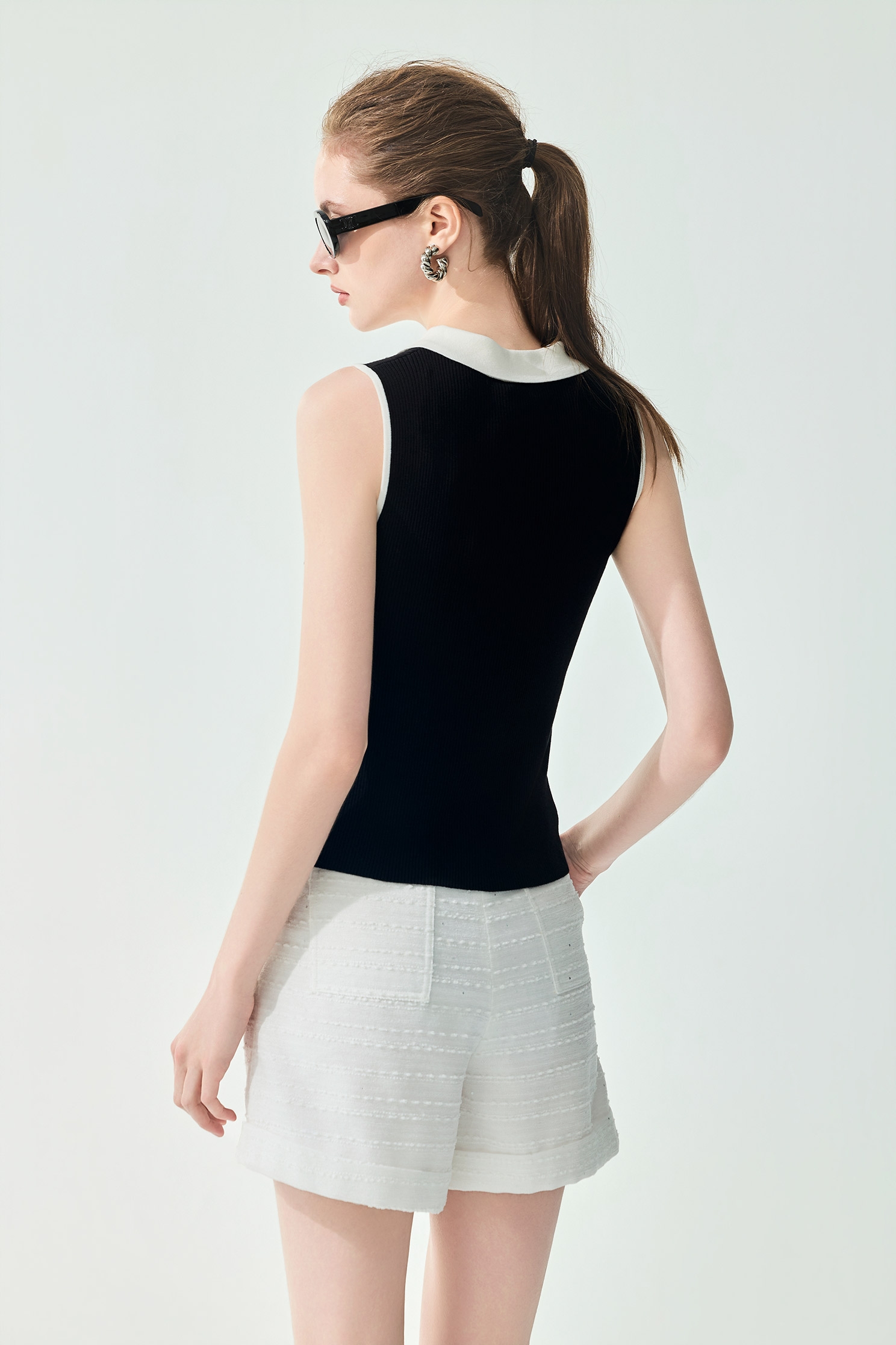 Contrast Collar Sequin Detail Knit VestContrast Collar Sequin Detail Knit Vest,sleeveless tops,Season (SS) Look,White tops,sleeveless tops,Knitted,Knitted tops,Black tops