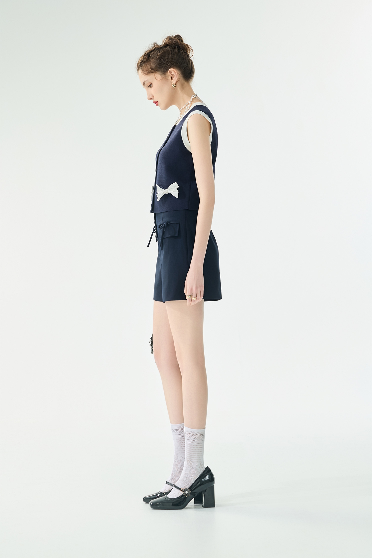 Contrast Bow Detail Knit VestContrast Bow Detail Knit Vest,sleeveless tops,Tops,Season (SS) Look,sleeveless tops,bows,Knitted,Knitted tops