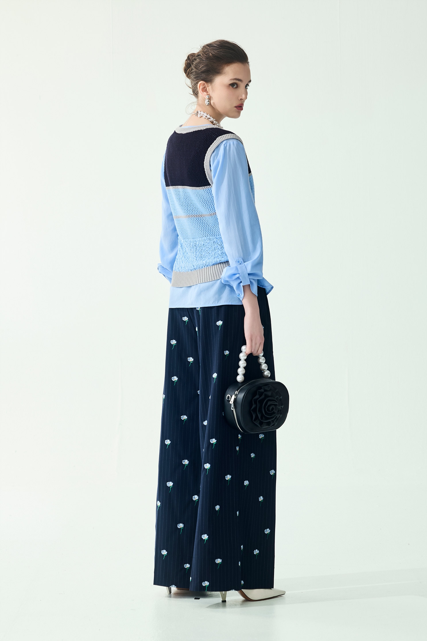 V-neck Colour Block Knit VestV-neck Colour Block Knit Vest,sleeveless tops,Season (SS) Look,sleeveless tops,Knitted,Knitted tops