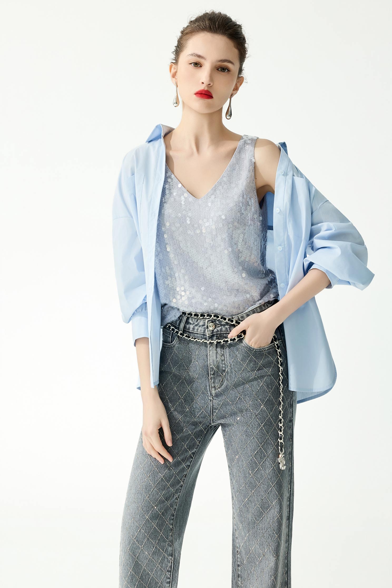 Sequin V-neck VestSequin V-neck Vest,sleeveless tops,Season (SS) Look,sleeveless tops