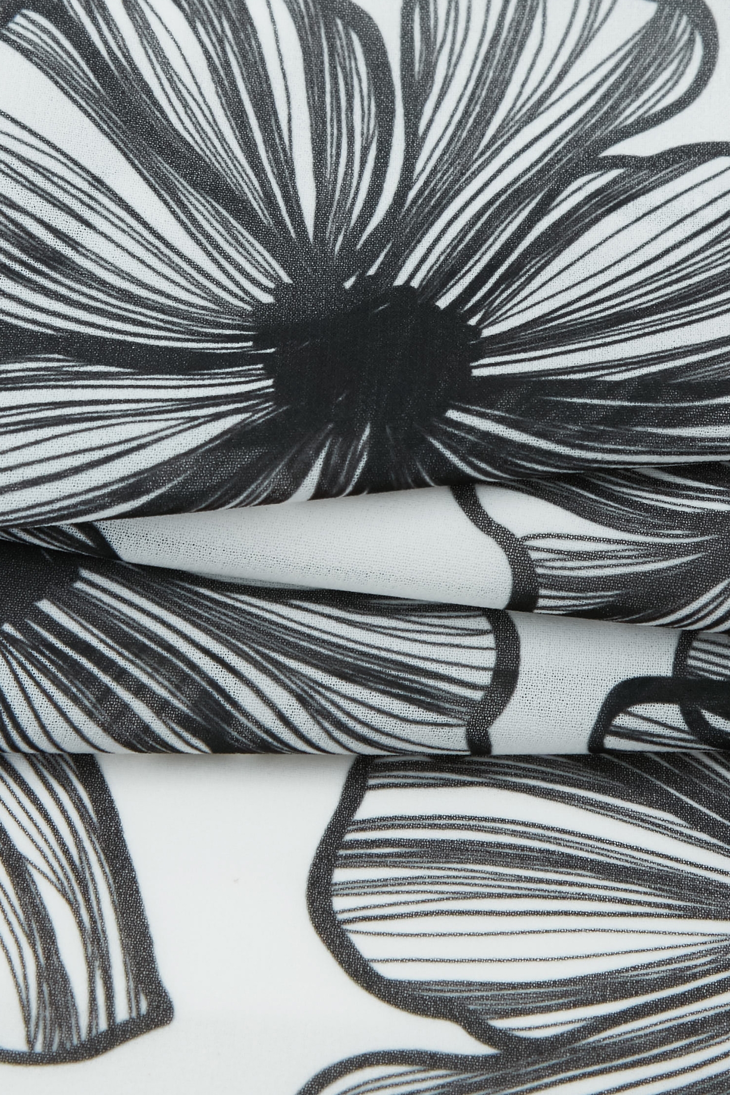 Printed Floral Chiffon Vest,sleeveless tops,Season (SS) Look,Back To Classic,blossoms,Back To B/W