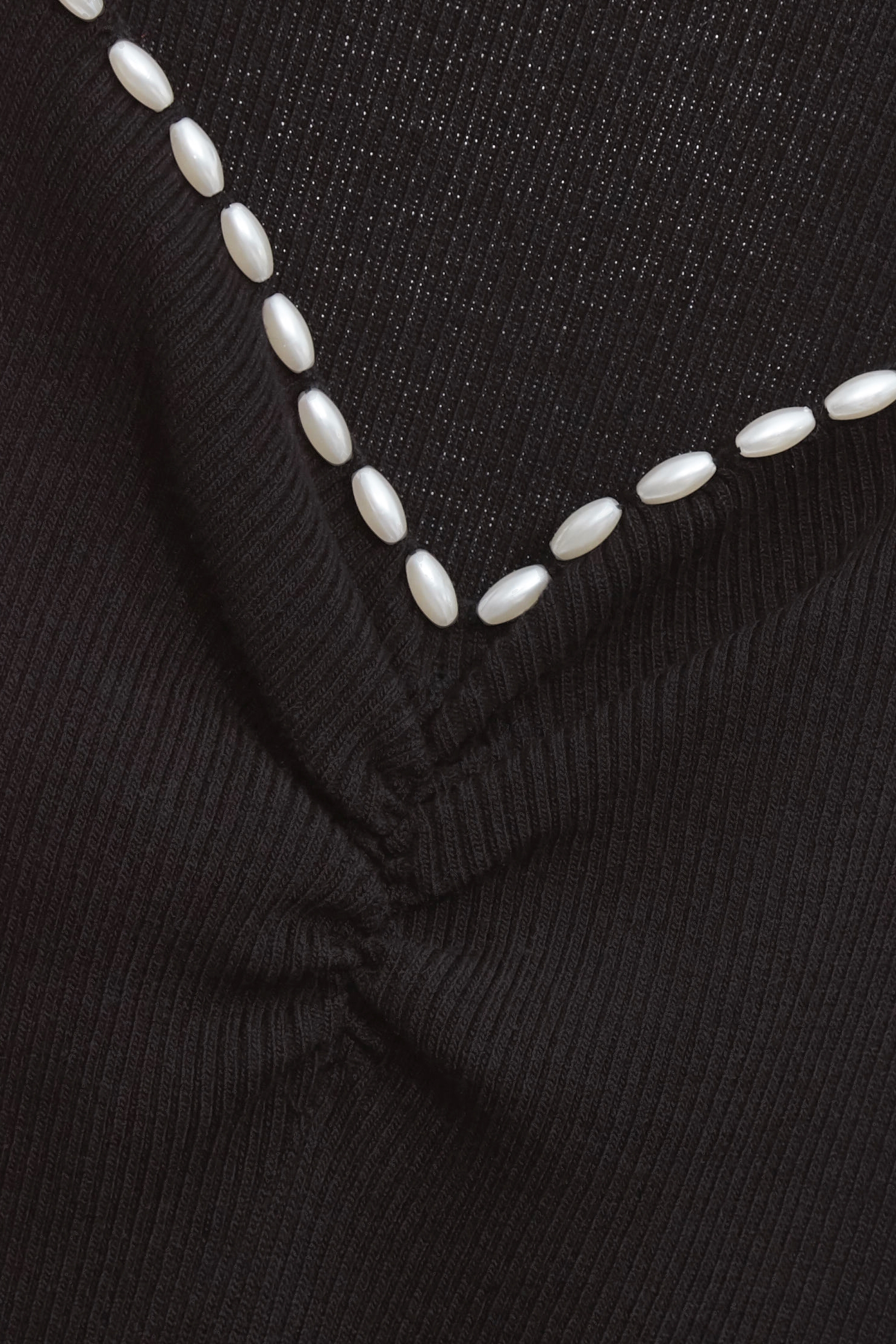 Heart Shape Pearl Detail Knit Vest,sleeveless tops,Season (SS) Look,Back To Classic,sleeveless tops,Knitted,Knitted tops,Back To B/W,Black tops