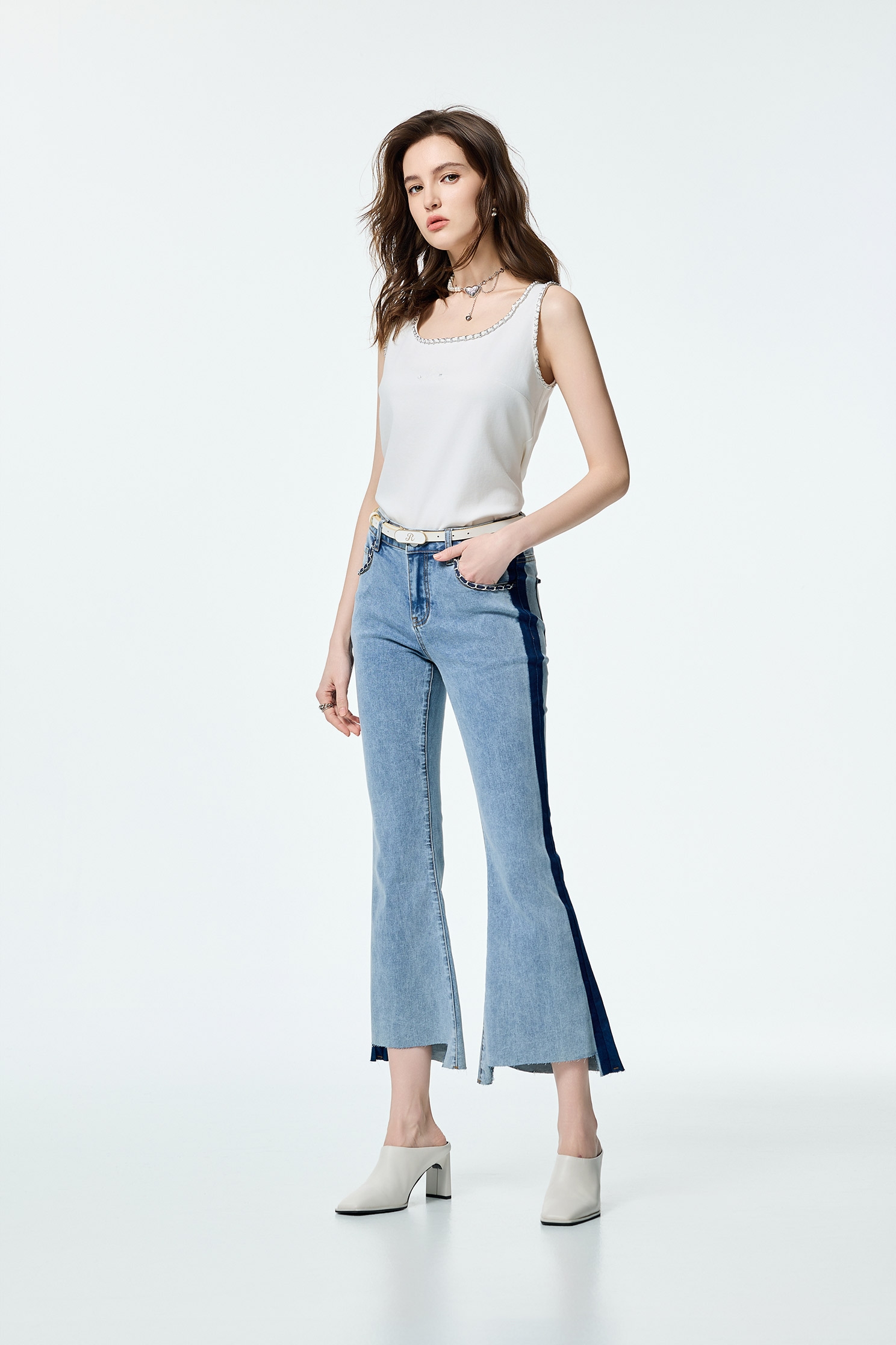 Chain Accessory Trim Detail Tank TopChain Accessory Trim Detail Tank Top,sleeveless tops,Season (SS) Look,White tops,Embroidered,sleeveless tops,Urban Fashion