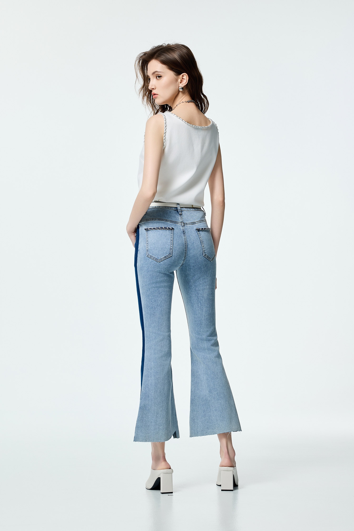 Chain Accessory Trim Detail Tank TopChain Accessory Trim Detail Tank Top,sleeveless tops,Season (SS) Look,White tops,Embroidered,sleeveless tops,Urban Fashion