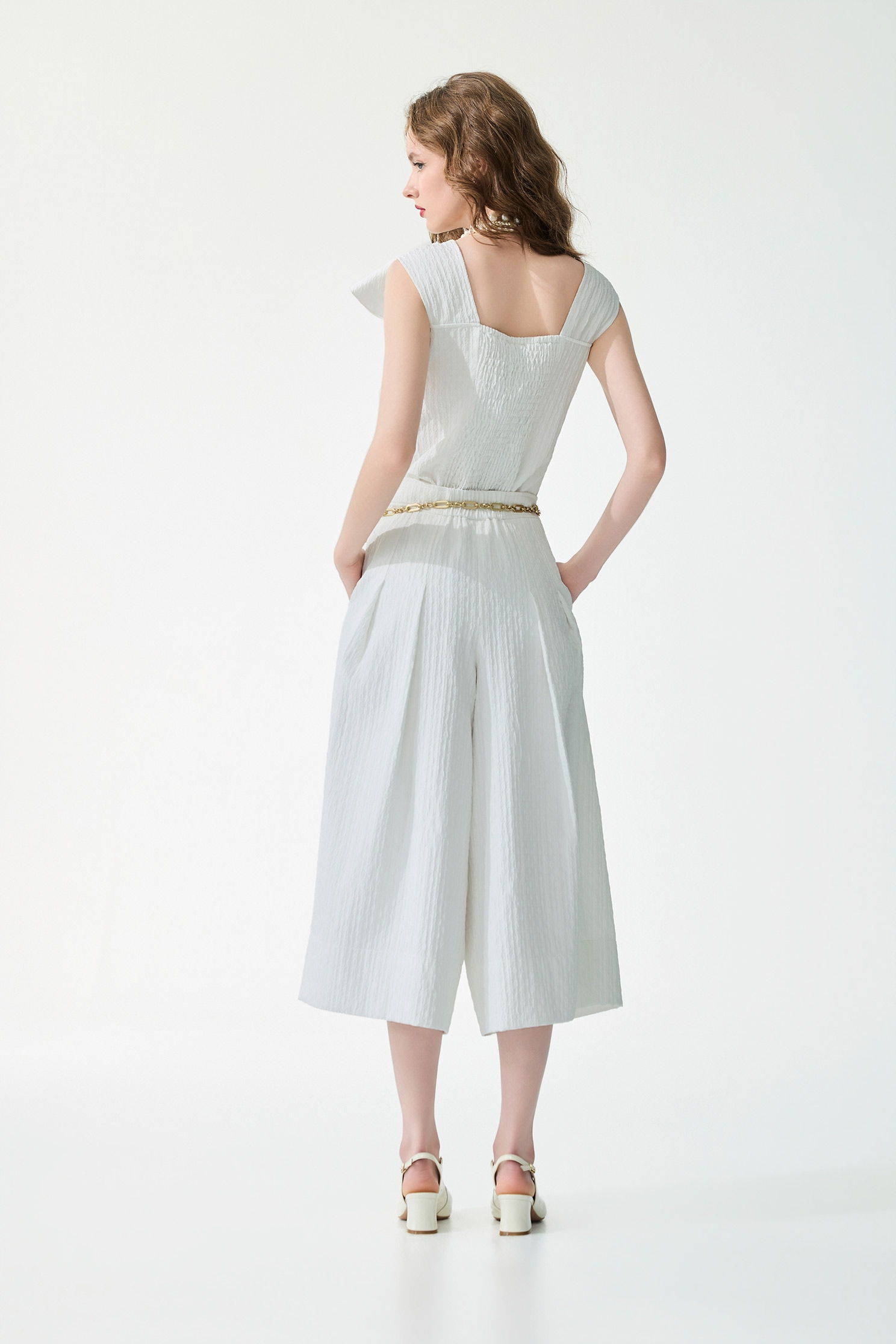 Bow Detail Textured VestBow Detail Textured Vest,sleeveless tops,Tops,Season (SS) Look,White tops,sleeveless tops,bows
