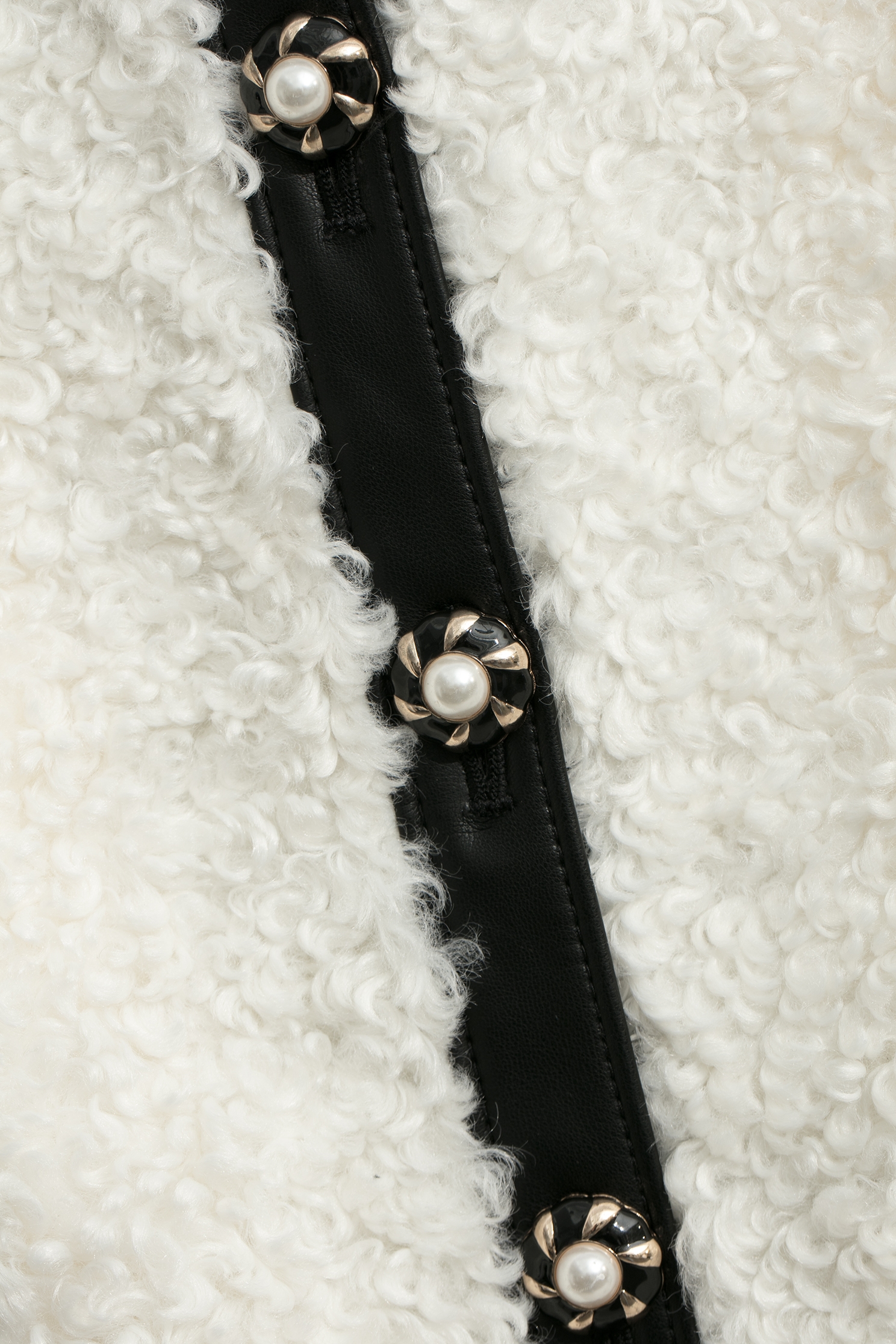 Faux Fur Vest With Contrast Trim DetailFaux Fur Vest With Contrast Trim Detail,sleeveless tops,pearl,Leather,Season (AW) Look