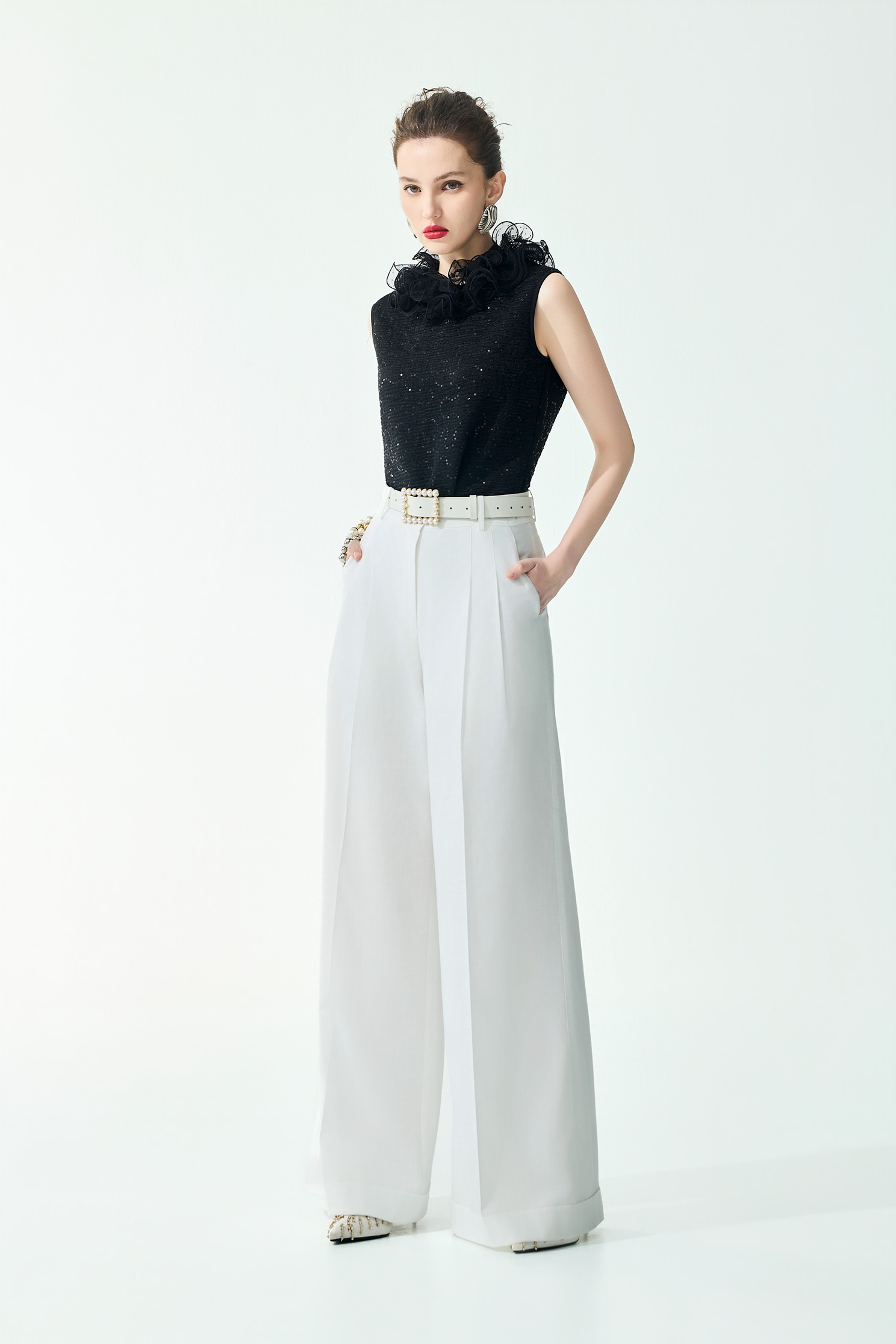 Ruffle Collar Sequin VestRuffle Collar Sequin Vest,sleeveless tops,Season (SS) Look,dotcollection,Mesh fabric,sleeveless tops,Lace,Black tops