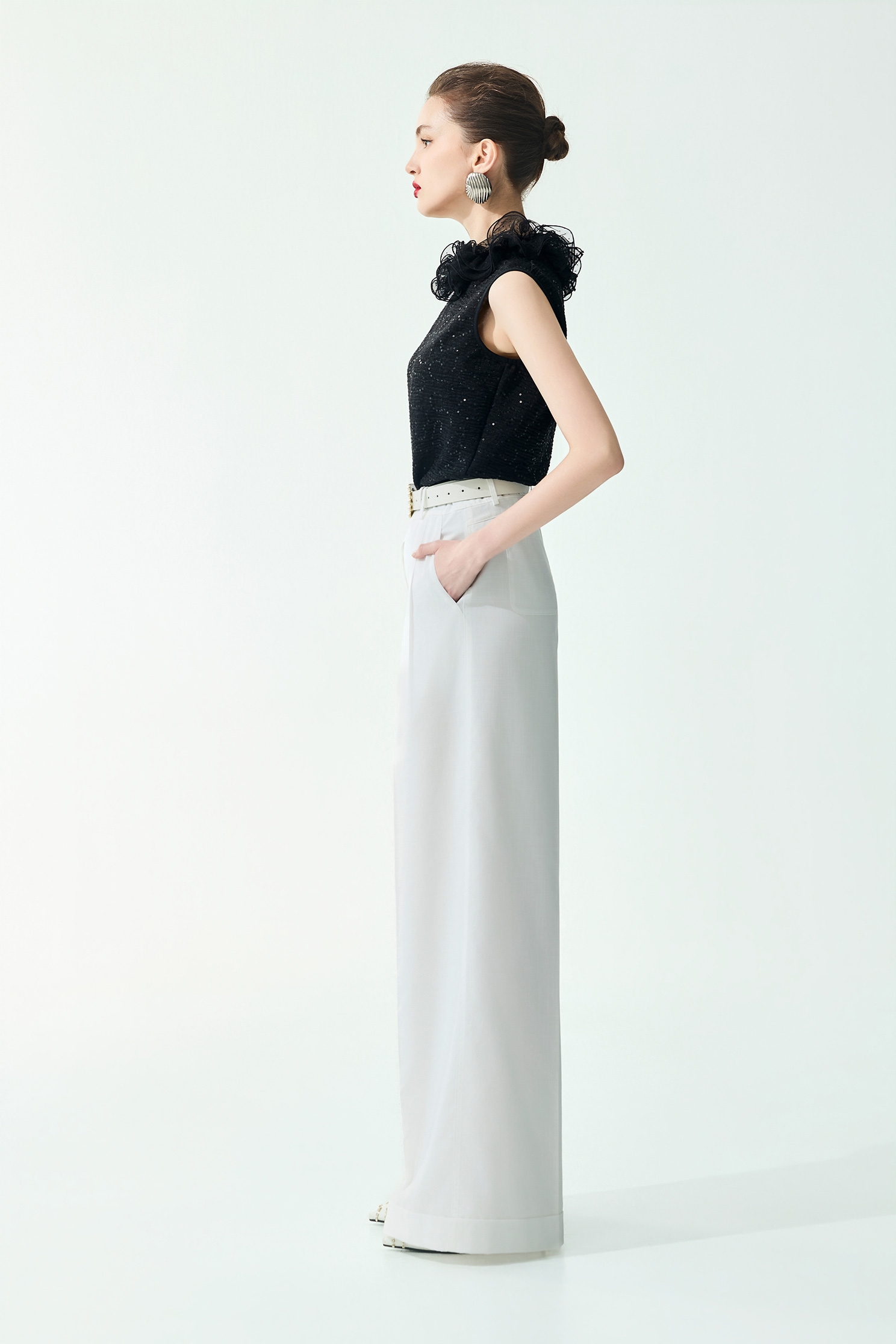 Ruffle Collar Sequin VestRuffle Collar Sequin Vest,sleeveless tops,Season (SS) Look,dotcollection,Mesh fabric,sleeveless tops,Lace,Black tops