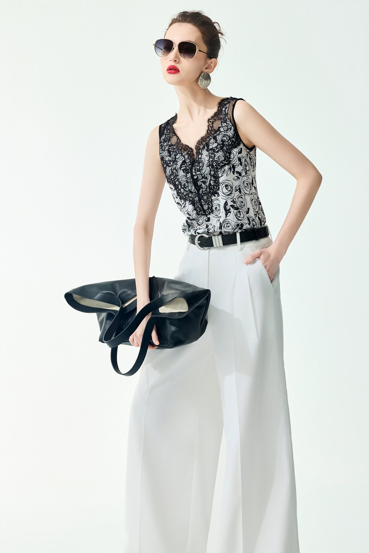 Rose Print Lace VestRose Print Lace Vest,sleeveless tops,Season (SS) Look,sleeveless tops,Lace