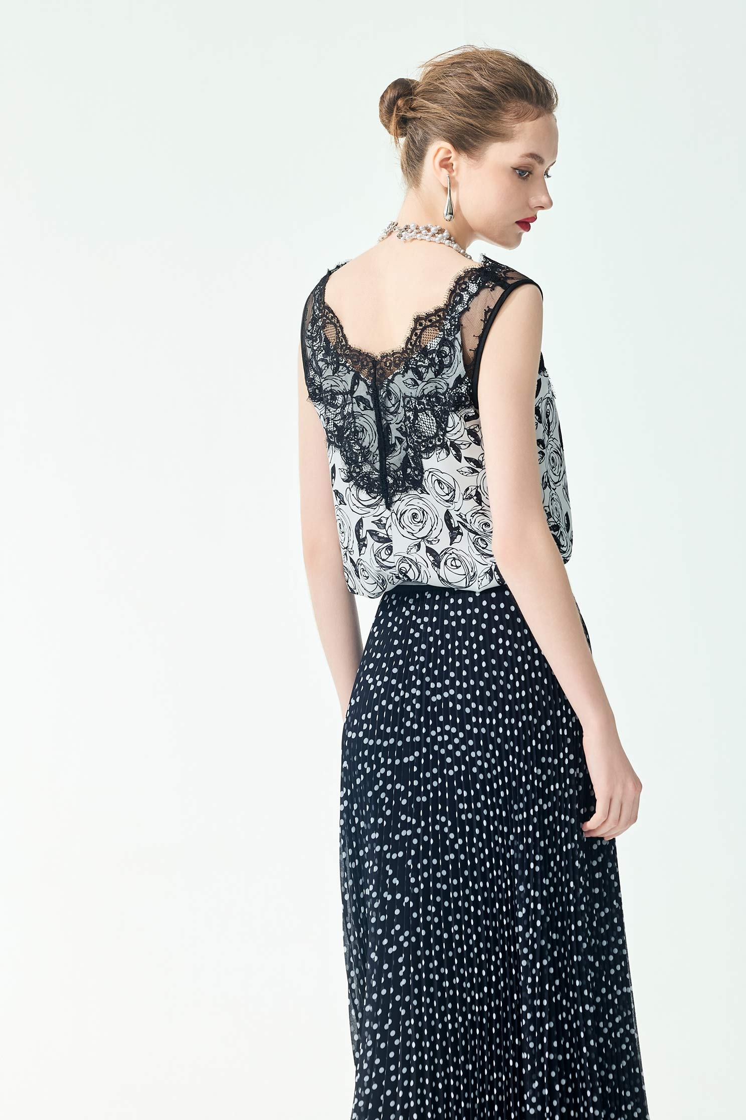 Rose Print Lace VestRose Print Lace Vest,sleeveless tops,Season (SS) Look,sleeveless tops,Lace