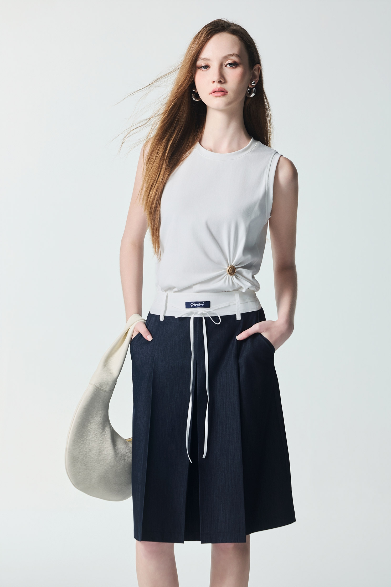Brooch Detail White VestBrooch Detail White Vest,sleeveless tops,Tops,Season (SS) Look,White tops,sleeveless tops