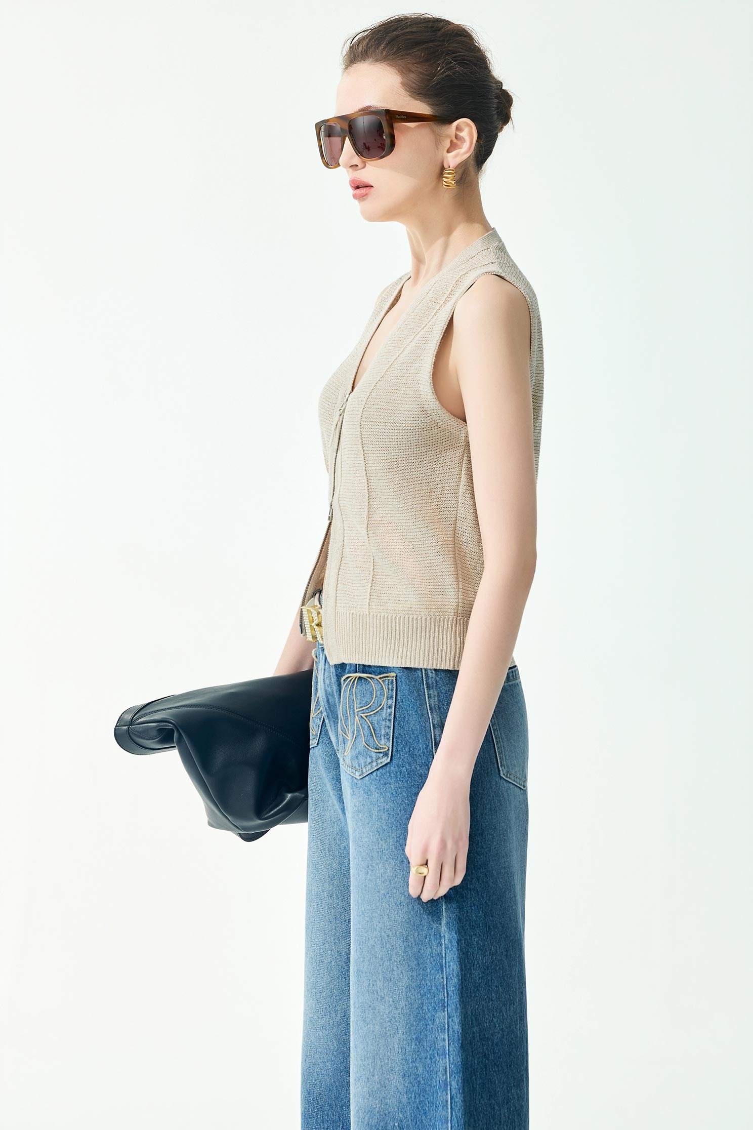 V-neck Front Zip Knit VestV-neck Front Zip Knit Vest,Jackets,sleeveless tops,Outerwear,Season (SS) Look,sleeveless tops,Knitted,Knitted tops