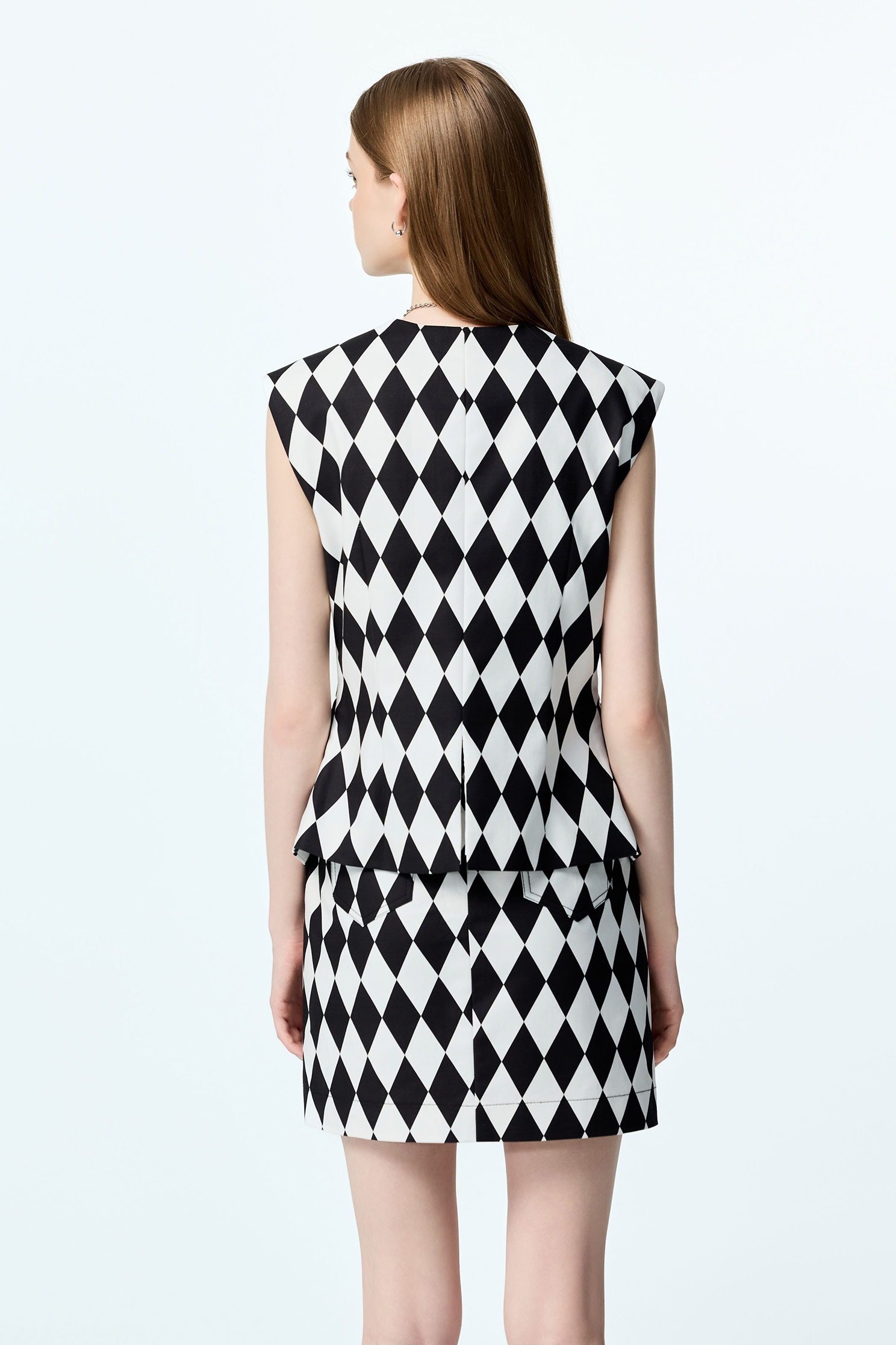 Black White Diamond Print Fitted VestBlack White Diamond Print Fitted Vest,sleeveless tops,Plaid,pearl,Season (AW) Look,sleeveless tops