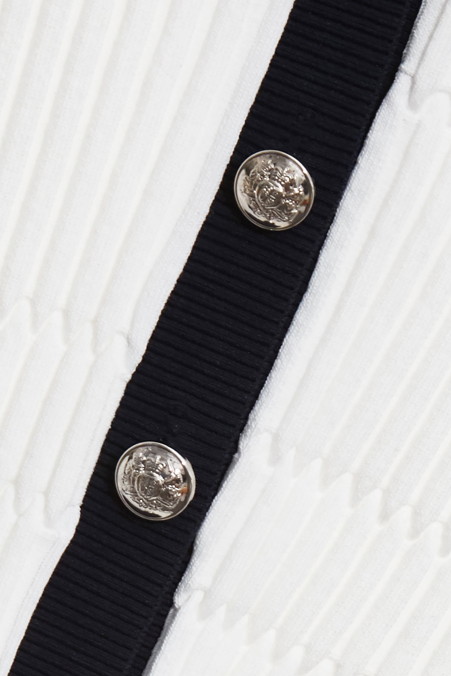 V-neck Navy Trim Knit VestV-neck Navy Trim Knit Vest,V-Neck T shirts,sleeveless tops,Office Looks,Tops,sleeveless tops,Season (AW) Look,Valentine,sleeveless tops,upperclass,Knitted,Knitted tops,Knitted tops