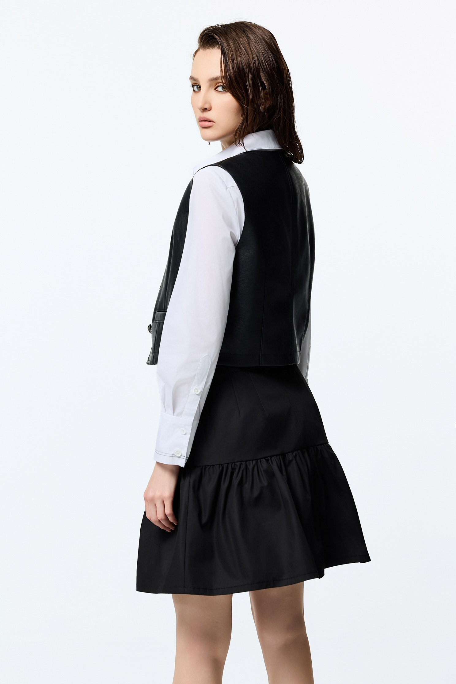 V-neck PU VestV-neck PU Vest,sleeveless tops,Leather,Season (AW) Look,sleeveless tops,Black tops