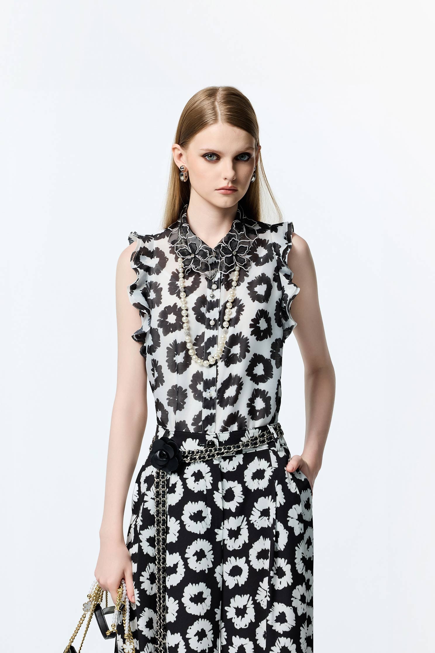 Ruffle Sleeve Hand Sketched Floral Print VestRuffle Sleeve Hand Sketched Floral Print Vest,sleeveless tops,Tops,pearl,Season (AW) Look,sleeveless tops