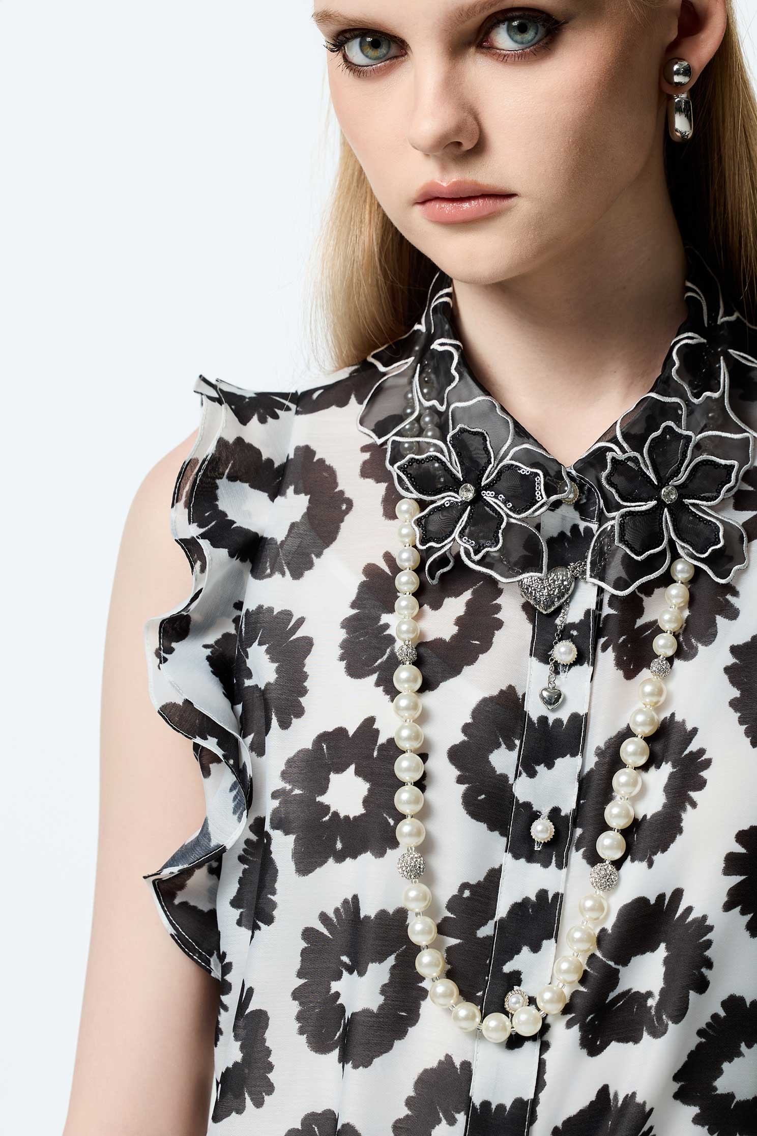 Ruffle Sleeve Hand Sketched Floral Print VestRuffle Sleeve Hand Sketched Floral Print Vest,sleeveless tops,Tops,pearl,Season (AW) Look,sleeveless tops