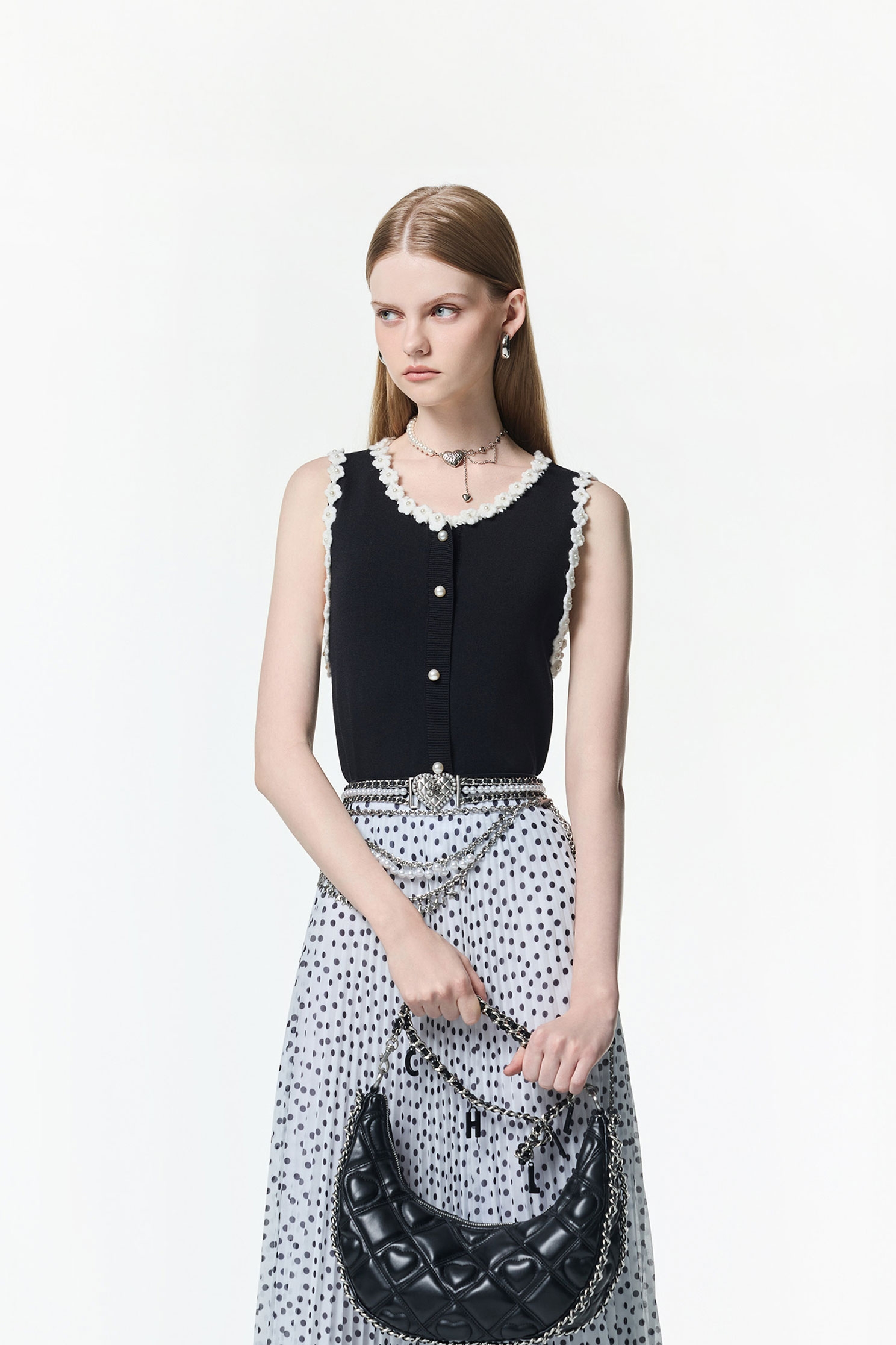 Contrast Floral Detail Knit VestContrast Floral Detail Knit Vest,sleeveless tops,Office Looks,bestselling,pearl,Season (AW) Look,Valentine,sleeveless tops,Knitted