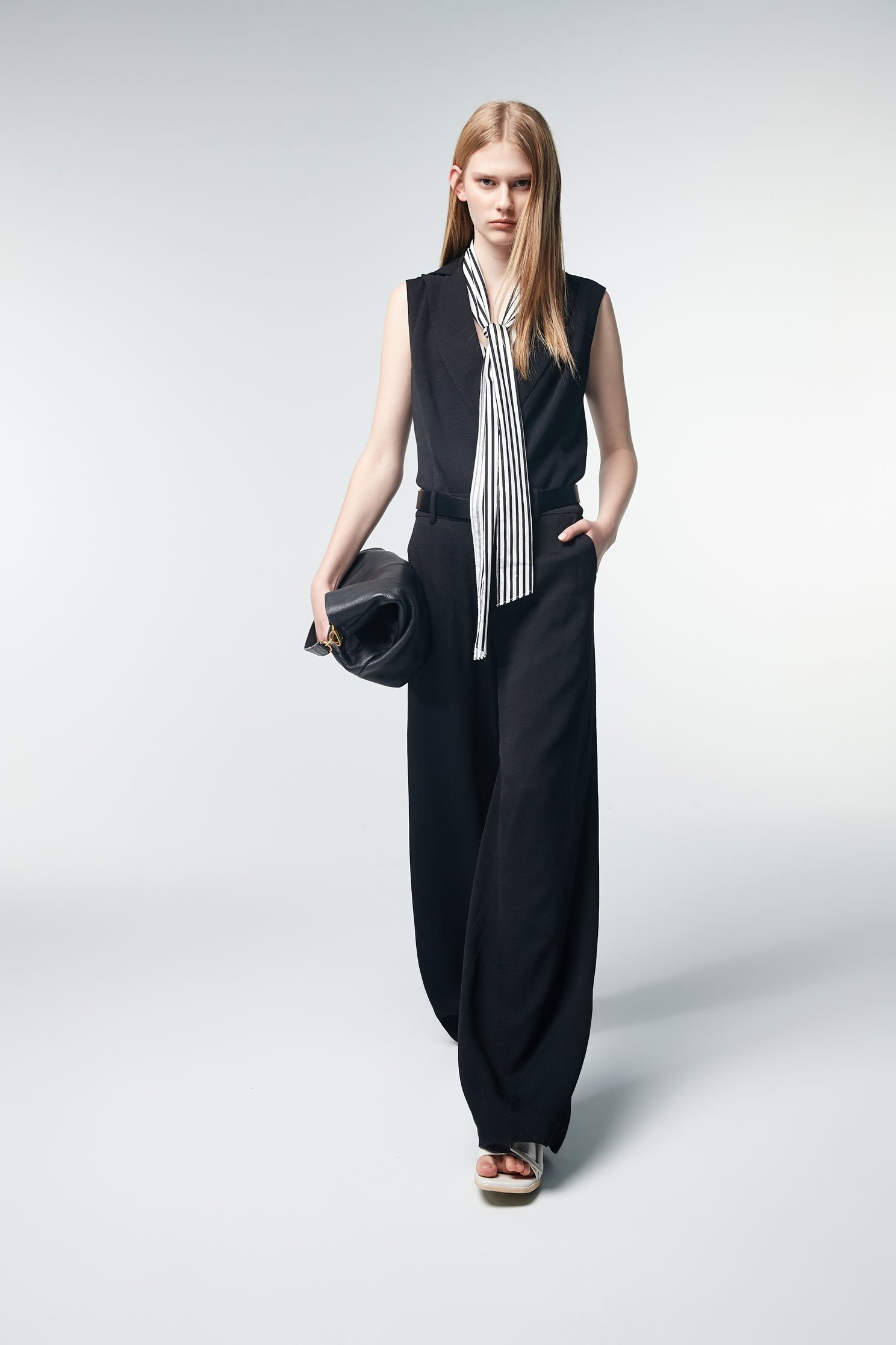 Stripe Collar Bow VestStriped vest,sleeveless tops,Season (SS) Look,Stripe,Season (AW) Look,i Select,Travel with BFF