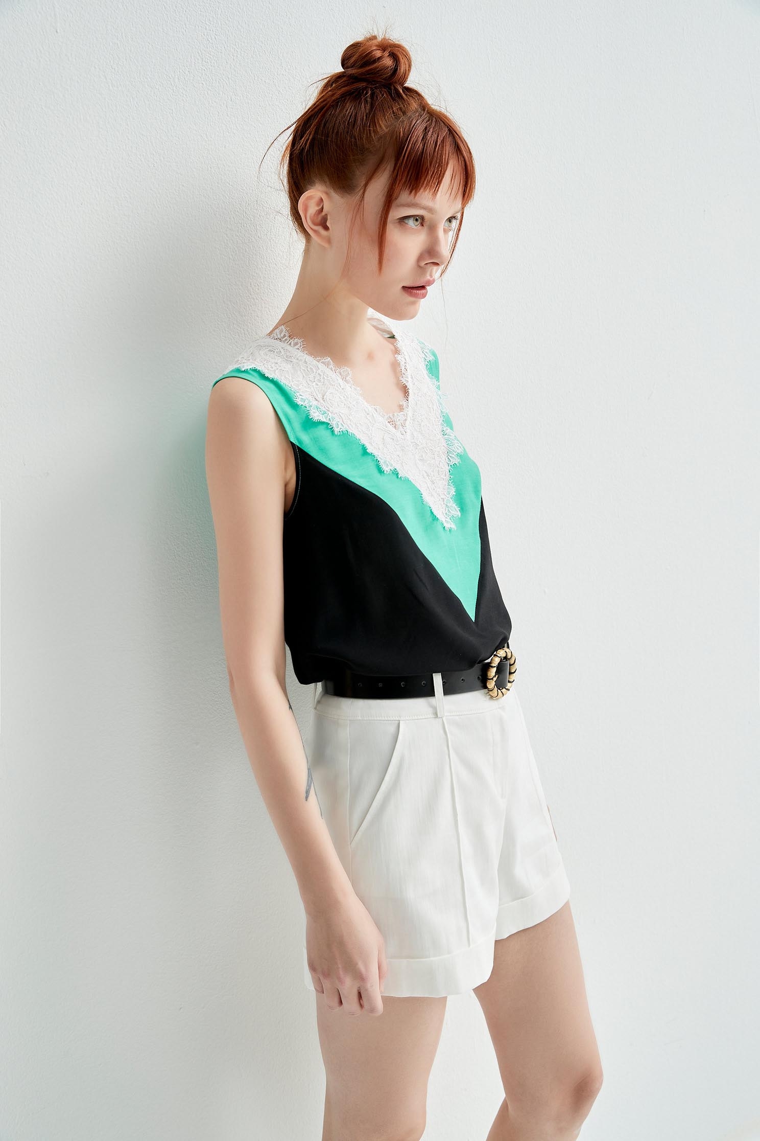 Colour Block Lace Detail VestOlive leaf color lace sleeveless top,sleeveless tops,Tops,Season (SS) Look,sleeveless tops,Lace,Lace tops