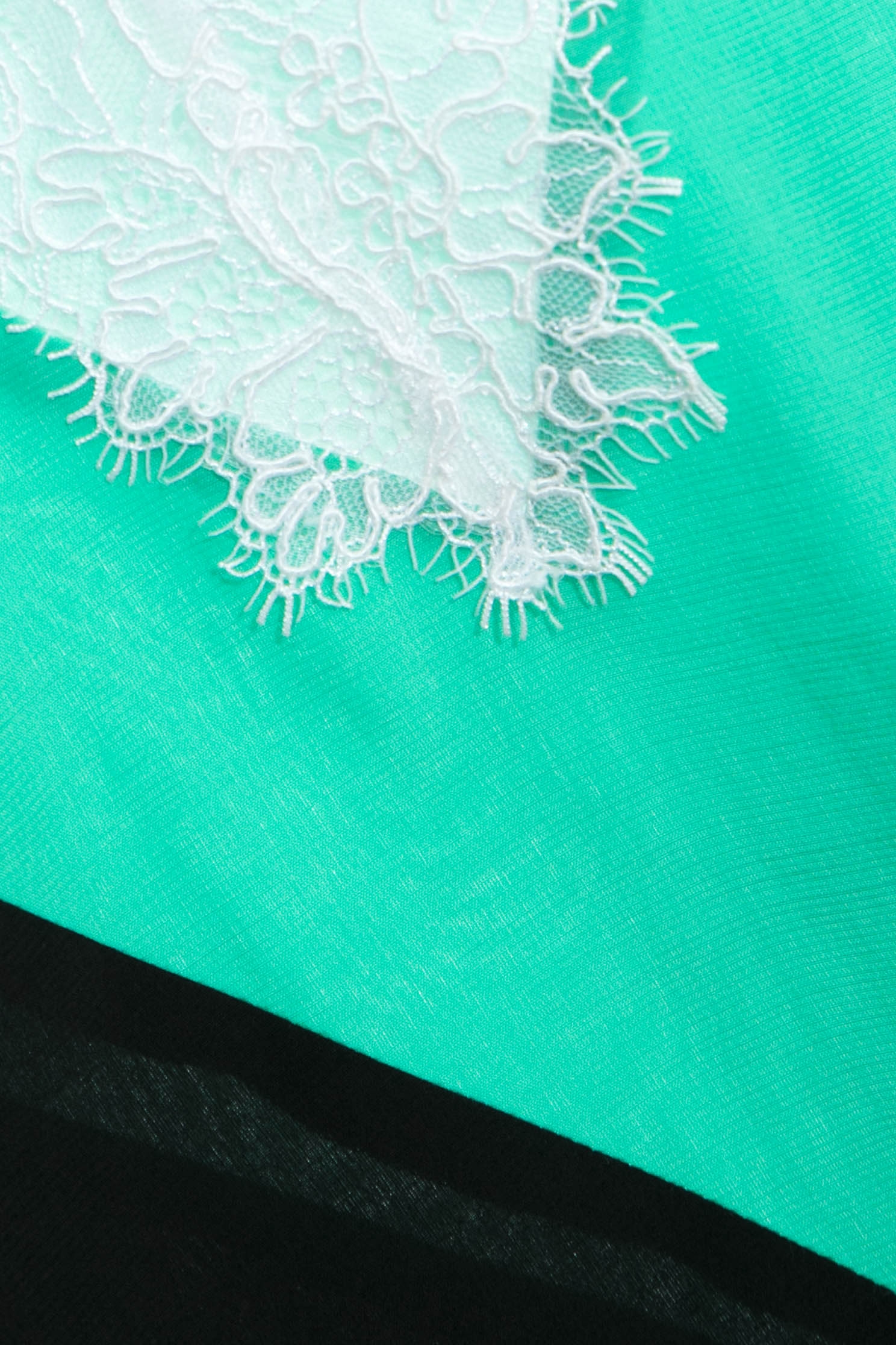 Colour Block Lace Detail VestOlive leaf color lace sleeveless top,sleeveless tops,Tops,Season (SS) Look,sleeveless tops,Lace,Lace tops