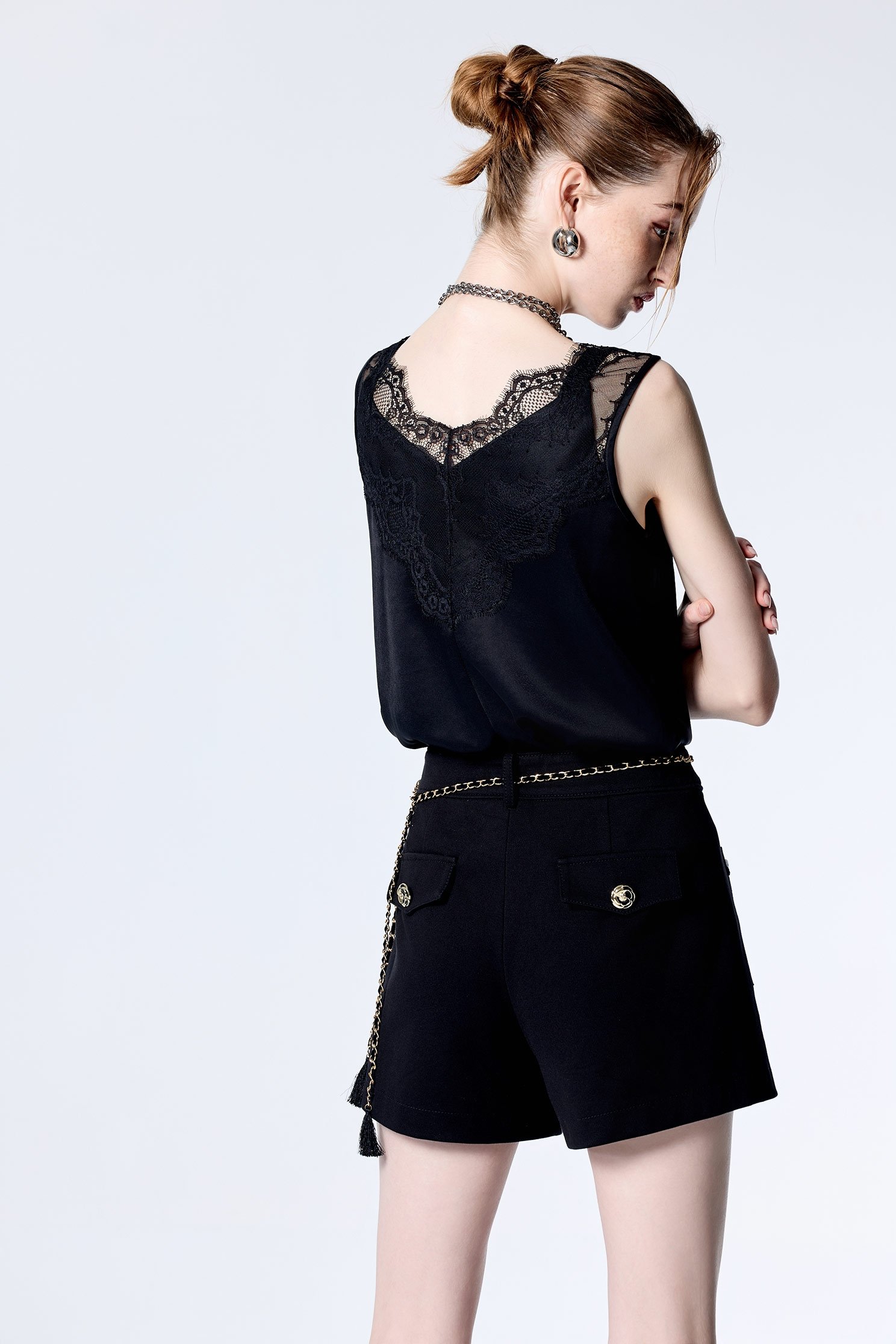 V-neck Lace Detail VestV-neck Lace Detail Vest,sleeveless tops,Season (SS) Look,sleeveless tops,Lace,Lace tops
