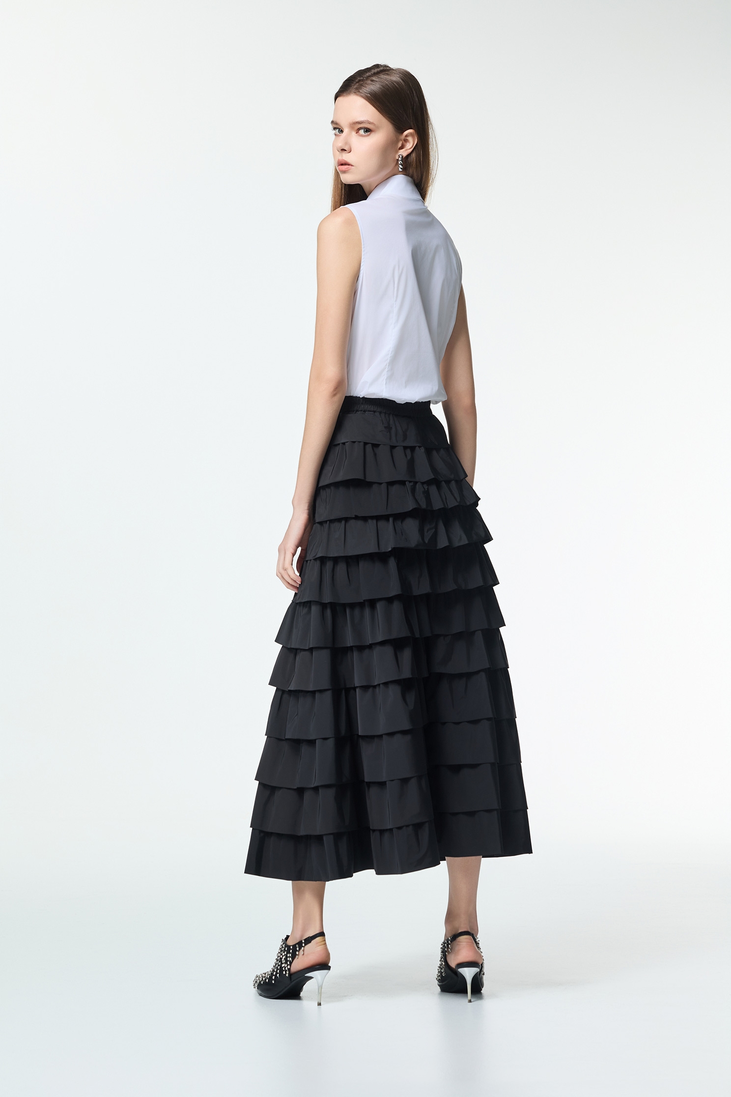 Black Floral Brooch Pleated Detail VestBlack Floral Brooch Pleated Detail Vest,sleeveless tops,Office Looks,Season (SS) Look,sleeveless tops,blossoms,Blouses