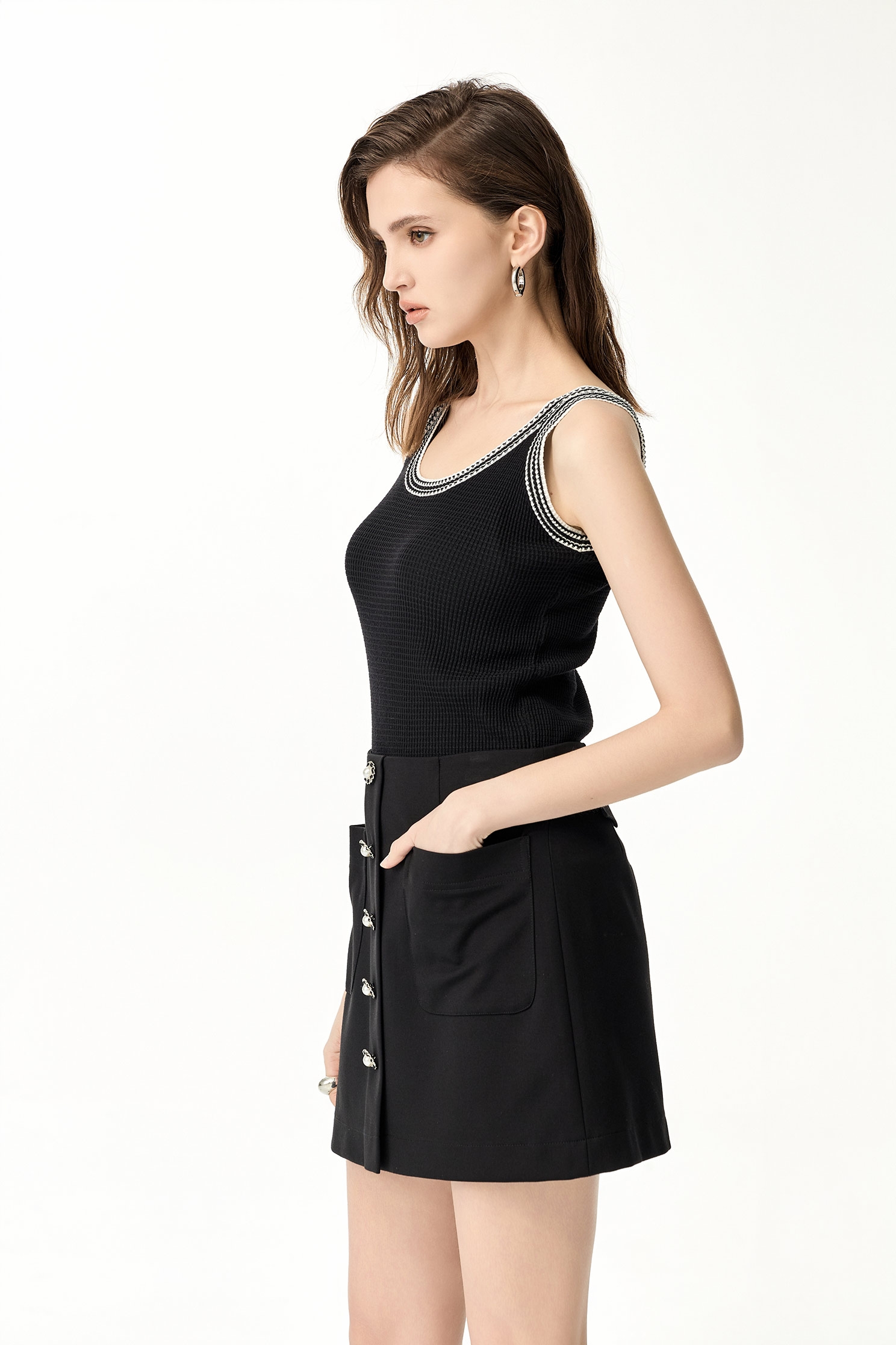 Contrast Trim Detail Knit VestContrast Trim Detail Knit Vest,sleeveless tops,Season (SS) Look,sleeveless tops,Knitted,Black tops