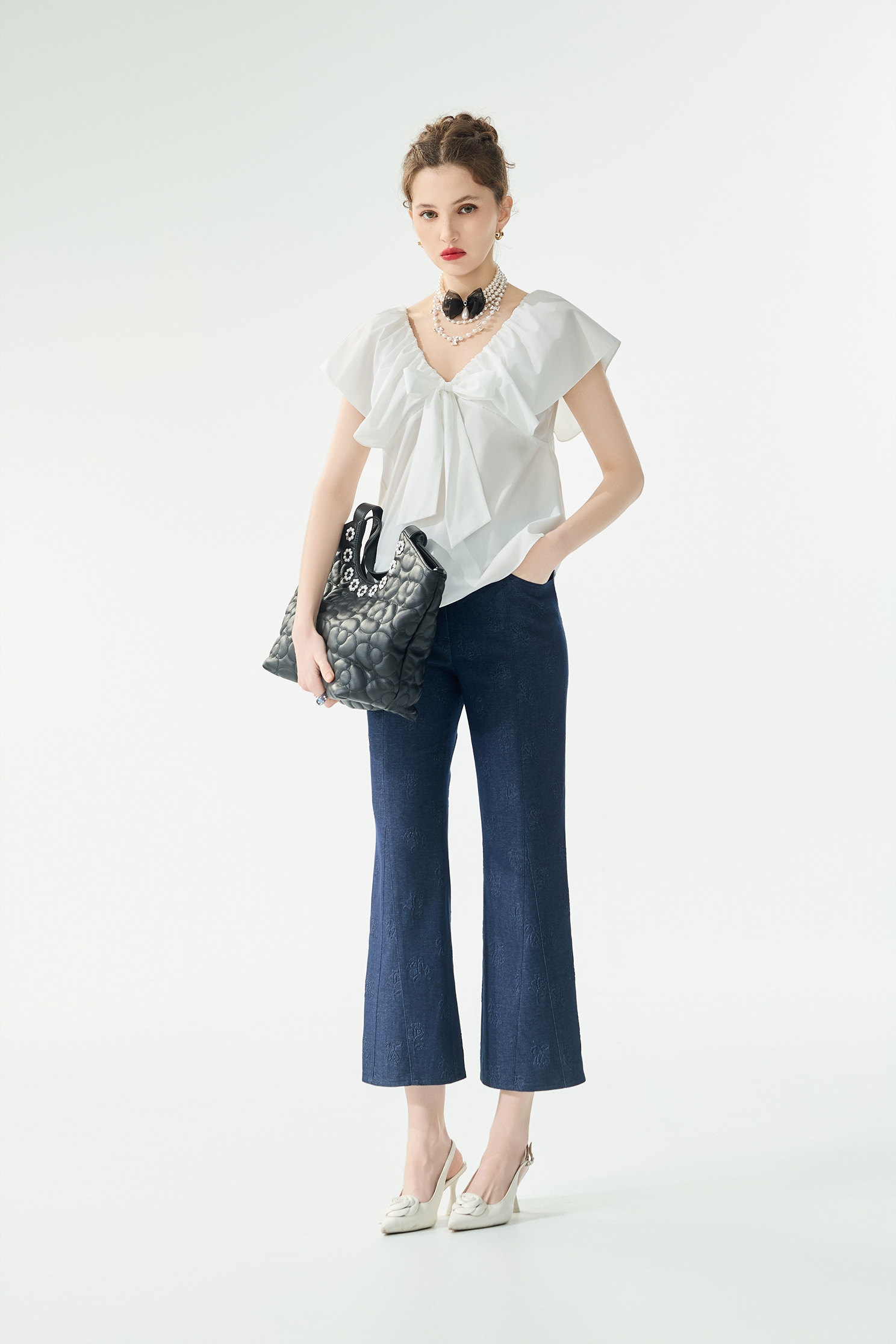 Front Bow V-neck TopFront Bow V-neck Top,sleeveless tops,Tops,Season (SS) Look,White tops,sleeveless tops,bows