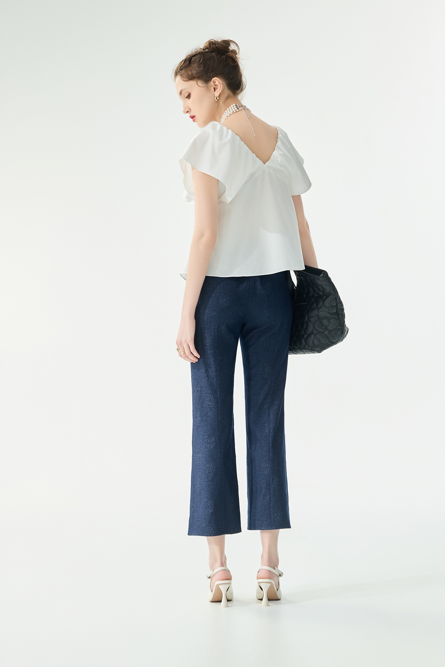 Front Bow V-neck TopFront Bow V-neck Top,sleeveless tops,Tops,Season (SS) Look,White tops,sleeveless tops,bows