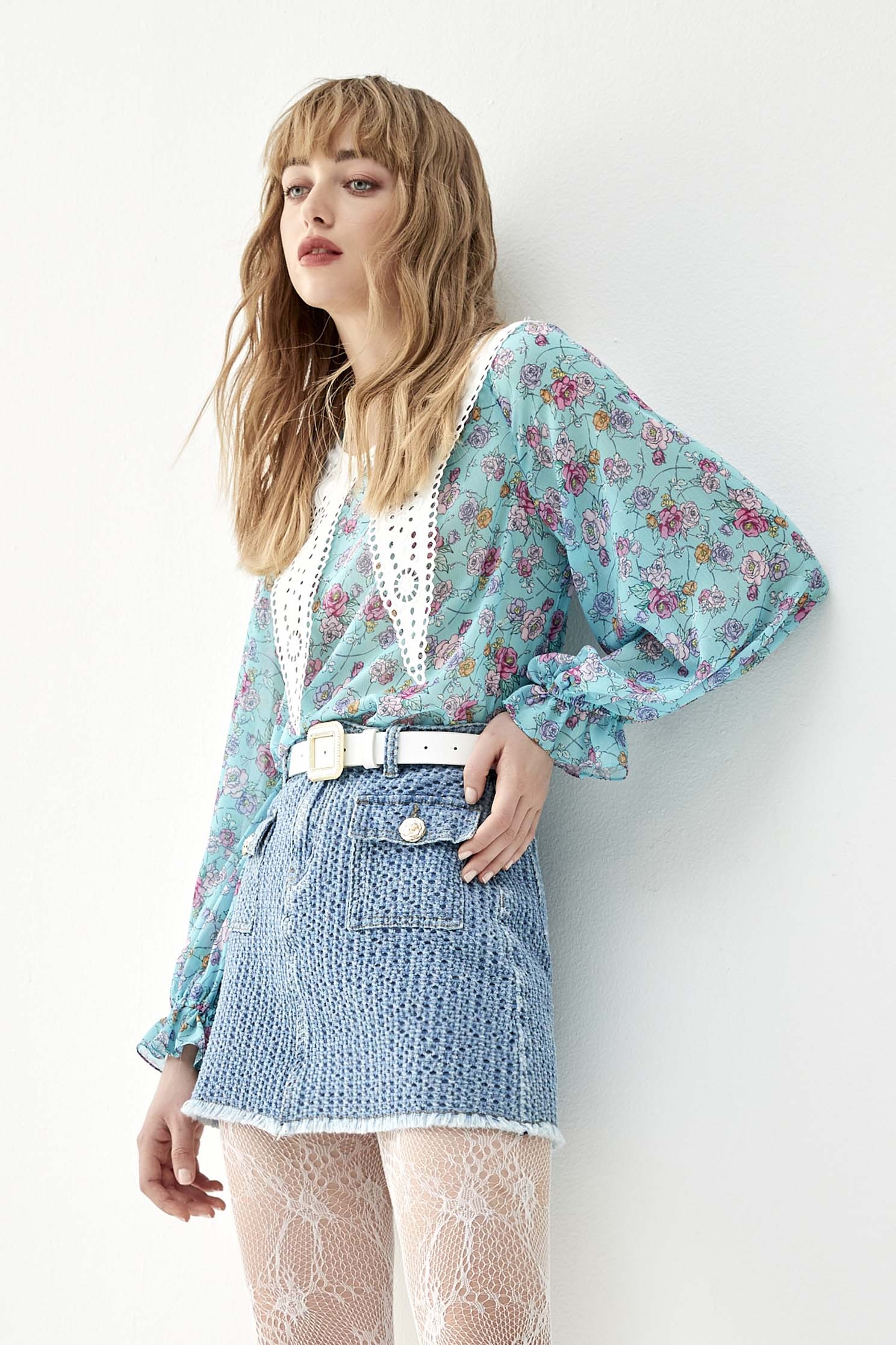Floral Print Top With Contrast Lace CollarFloral Print Top With Contrast Lace Collar,Tops,Season (AW) Look,Chiffon