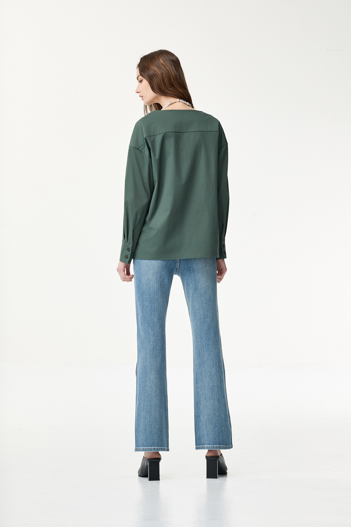 V-neck Solid Green BlouseV-neck Solid Green Blouse,Office Looks,Season (SS) Look,Embroidered,Blouses,Urban Fashion